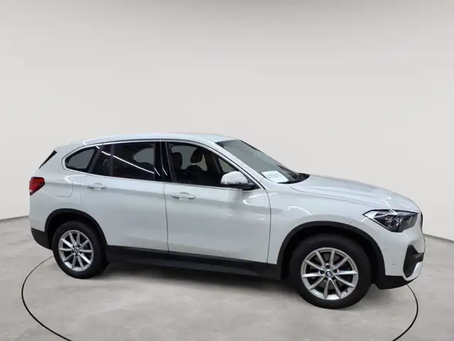 BMW X1 view 3