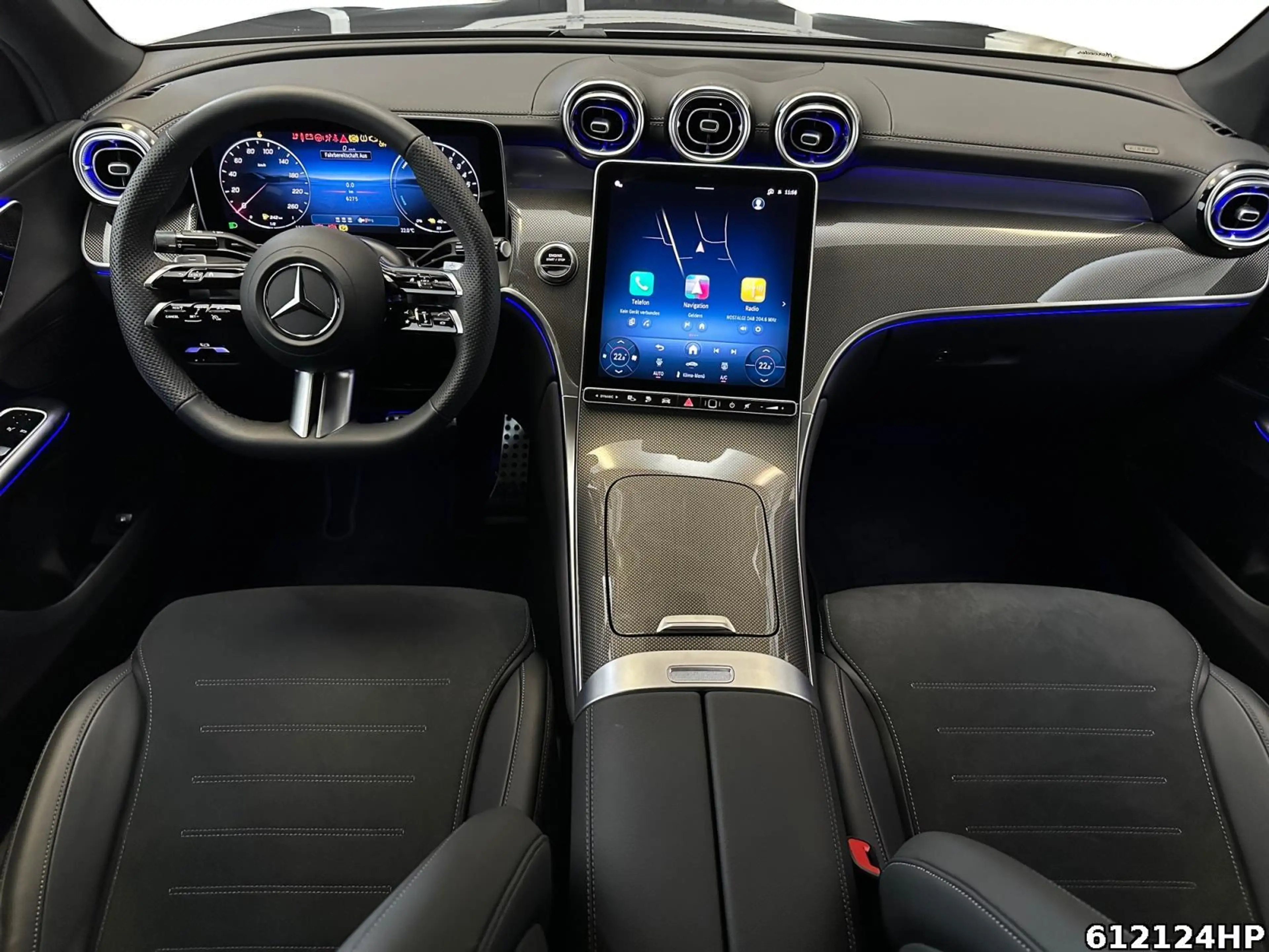 Mercedes-Benz GLC 300 e 4M AMG Coupé 20" AHK DigitalLight 360° — photo 8