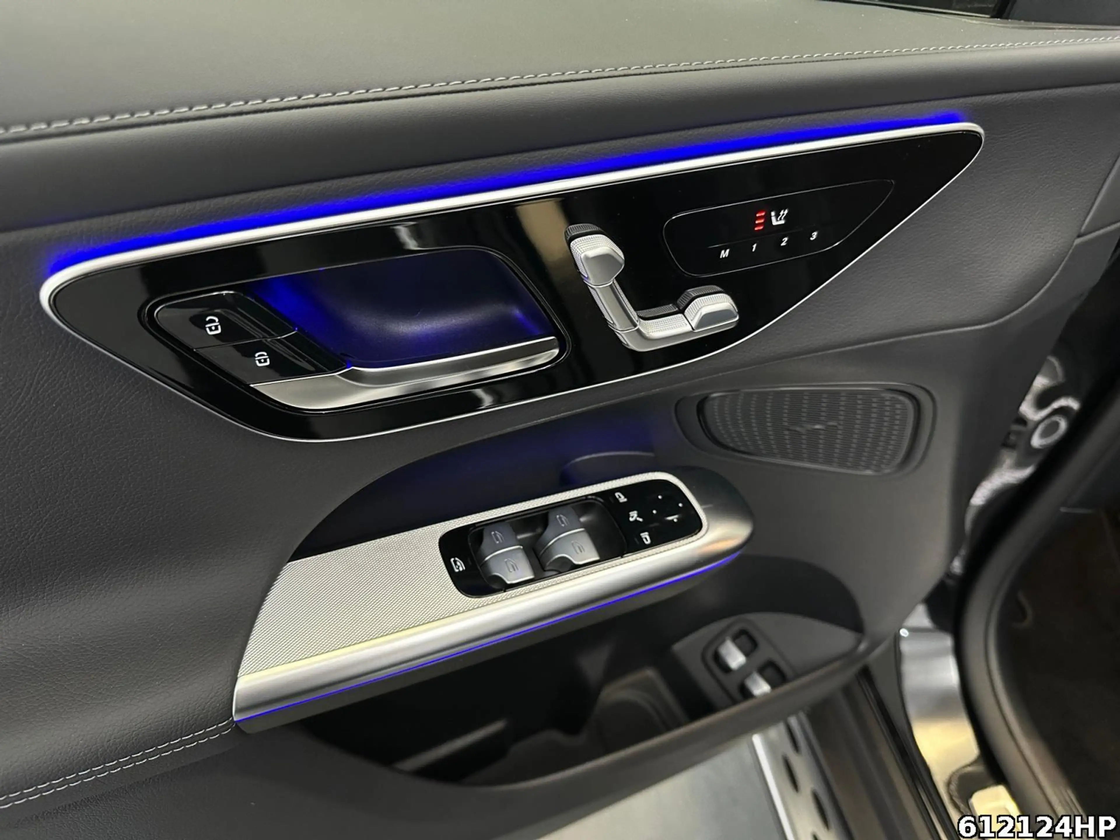 Mercedes-Benz GLC 300 e 4M AMG Coupé 20" AHK DigitalLight 360° — photo 14