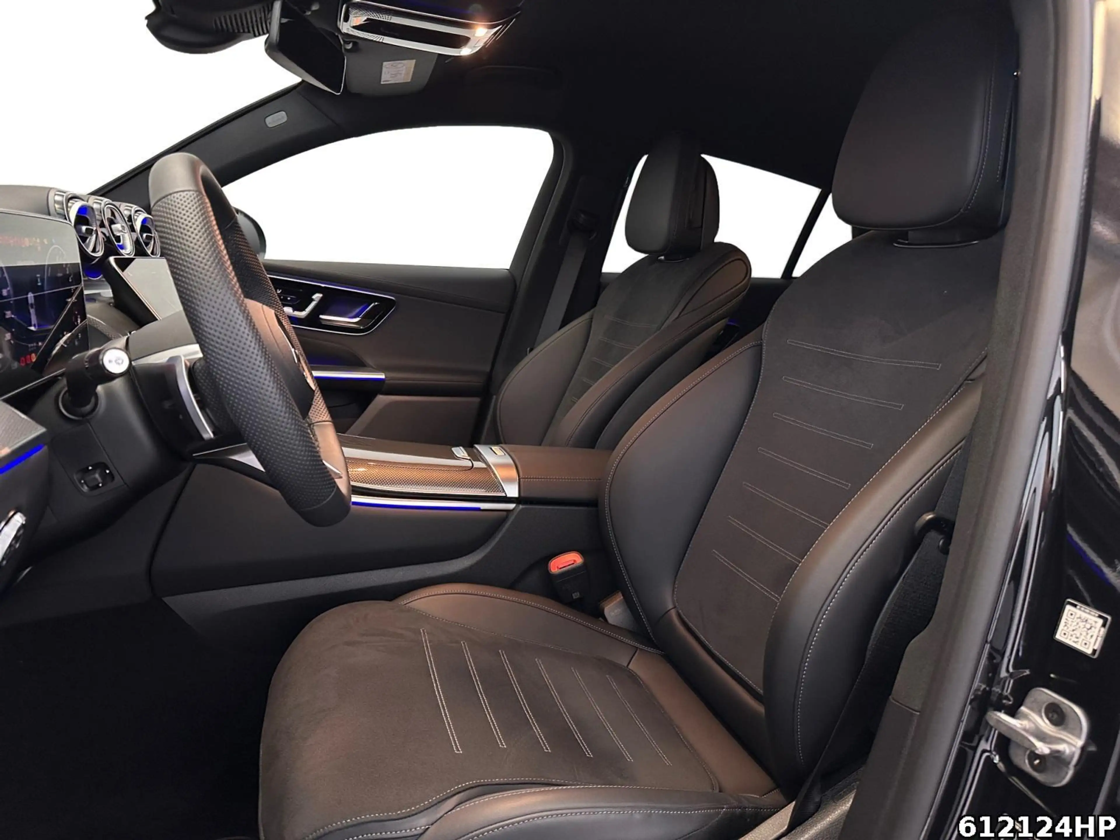 Mercedes-Benz GLC 300 e 4M AMG Coupé 20" AHK DigitalLight 360° — photo 12