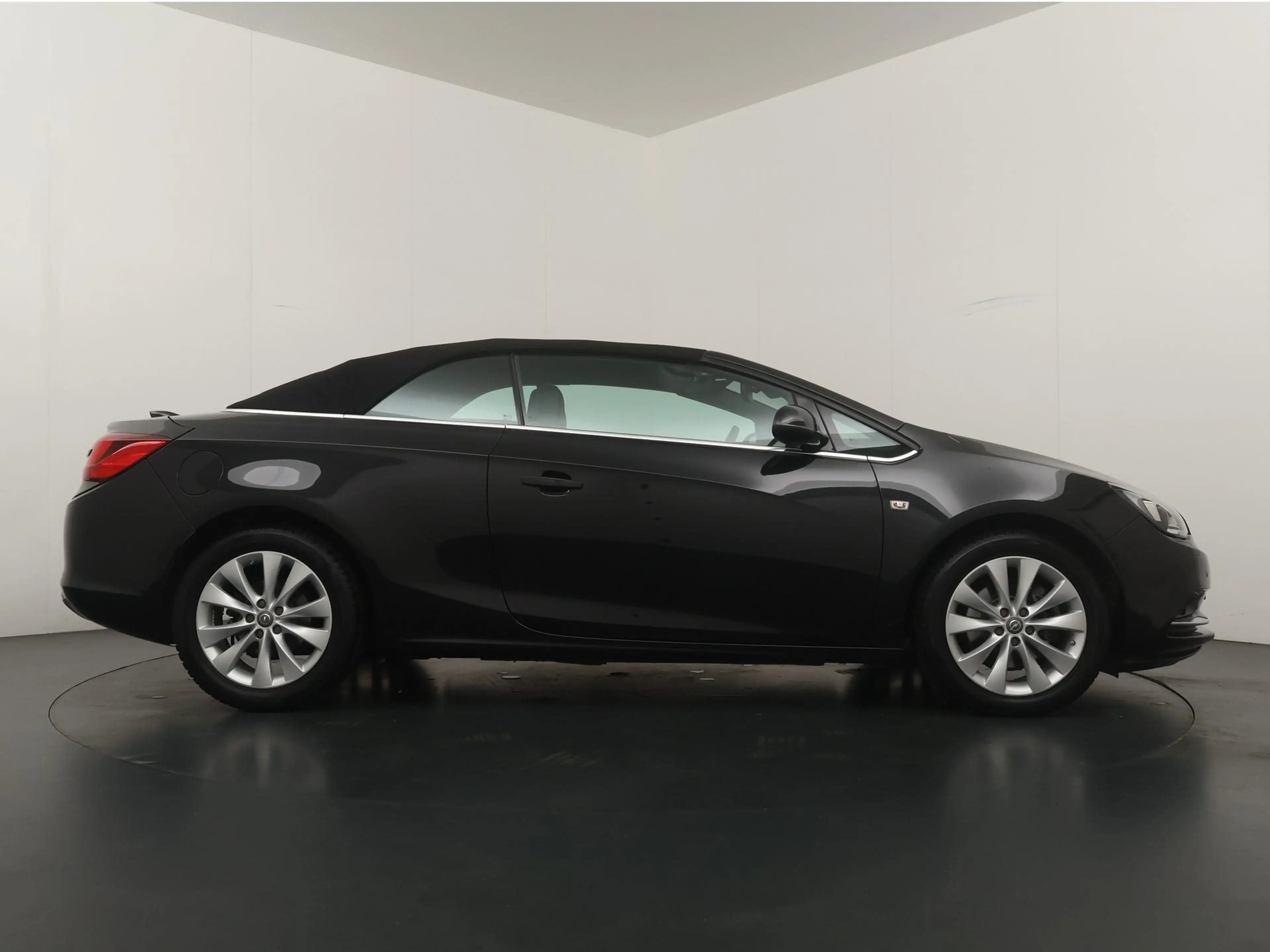 Opel Cascada 1.6 Turbo Innovation Automaat - Lederen bekleding — photo 6
