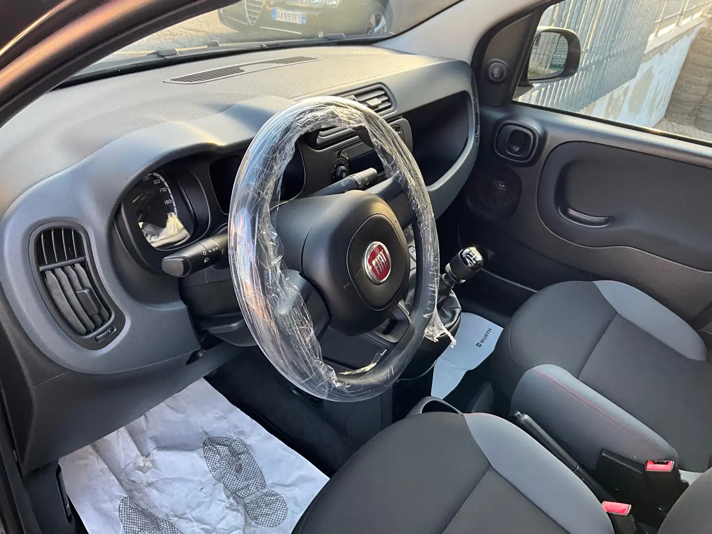 Fiat New Panda 1.2 benzina pop Grigio - 1