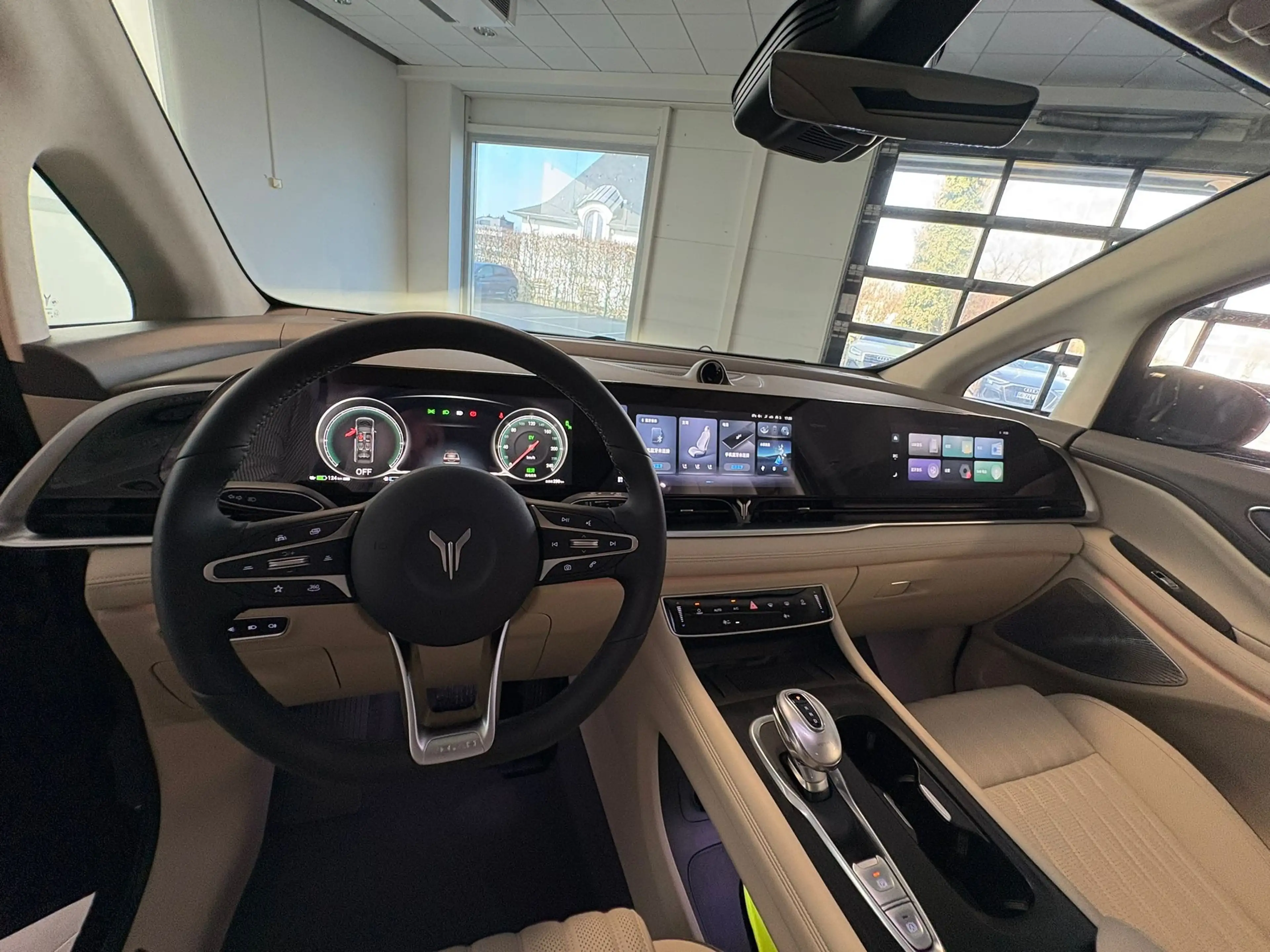 Voyah Dream 1.5 TURBO HYBRIDE — photo 8