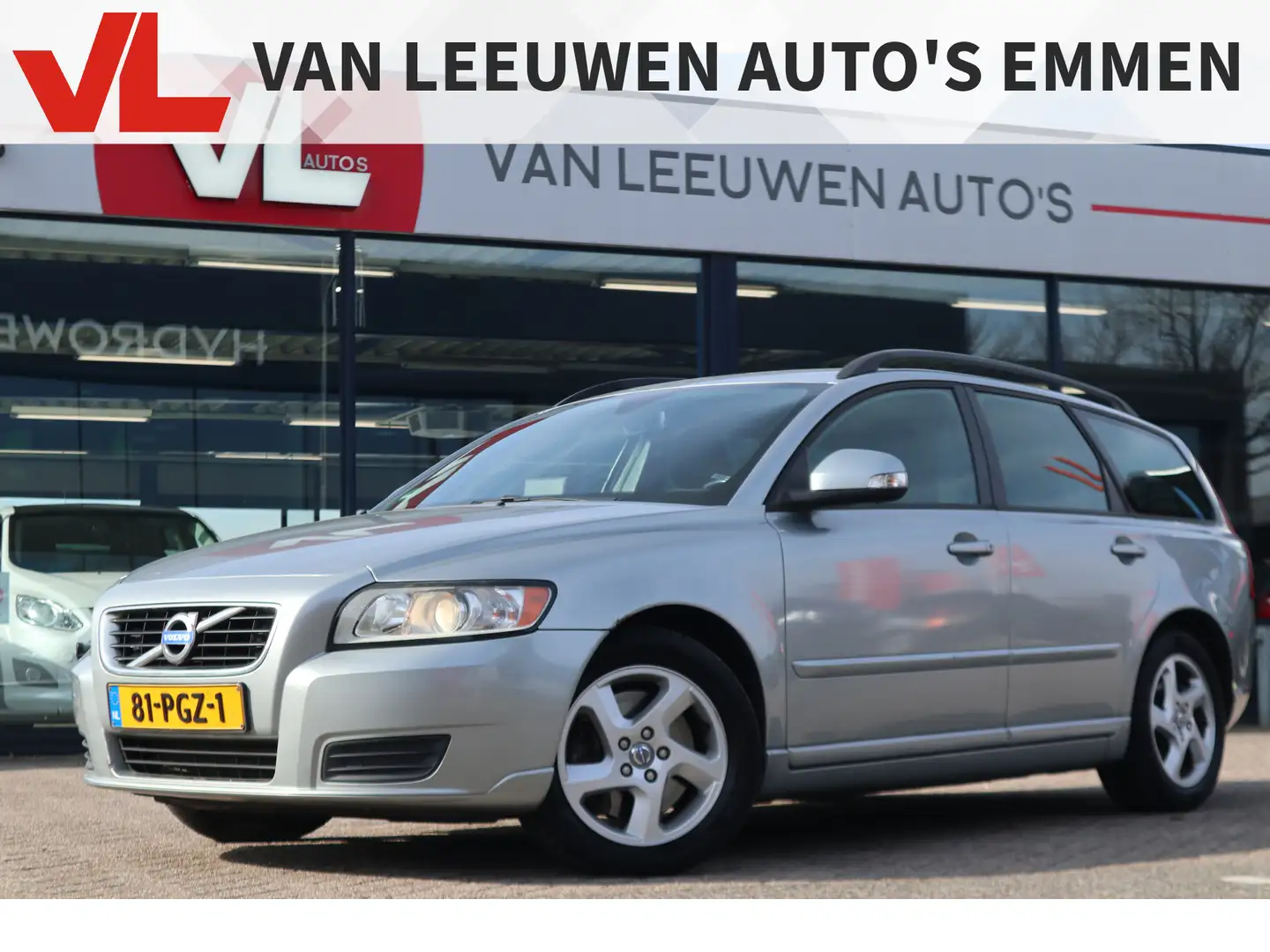 Volvo V50 2.0 D3 Kinetic | Navigatie | Climate Control | Tre Grijs - 1