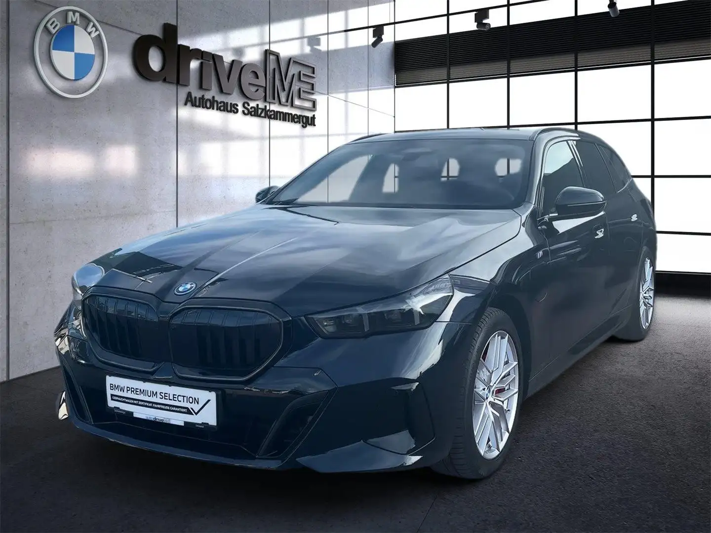 BMW 530 e xDrive Touring Schwarz - 1