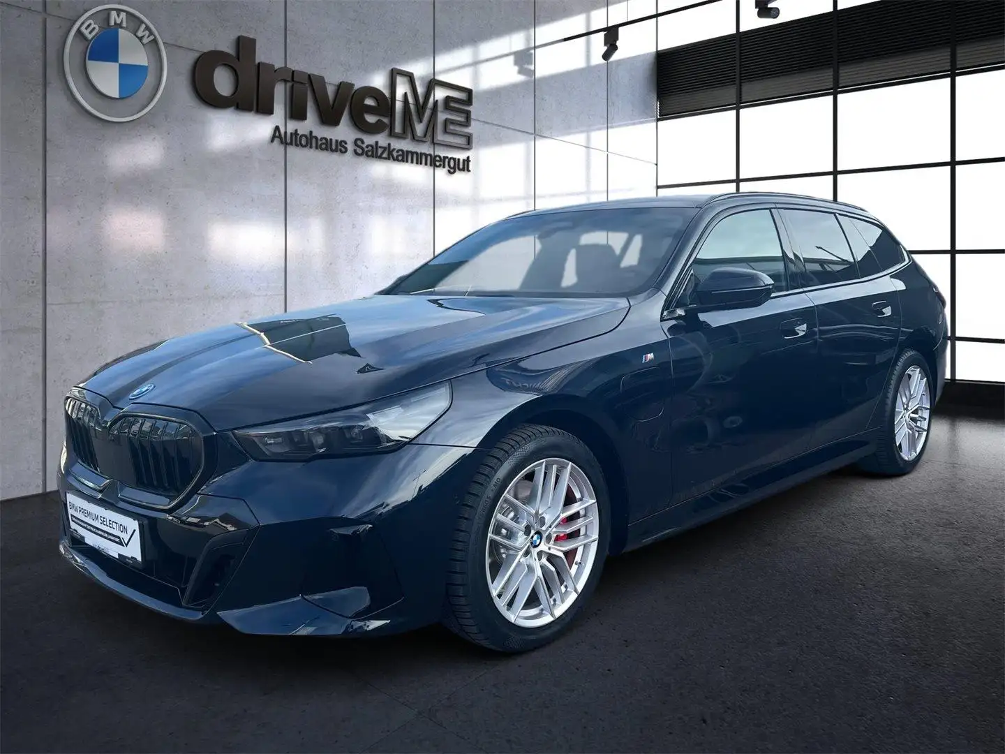 BMW 530 e xDrive Touring Schwarz - 2