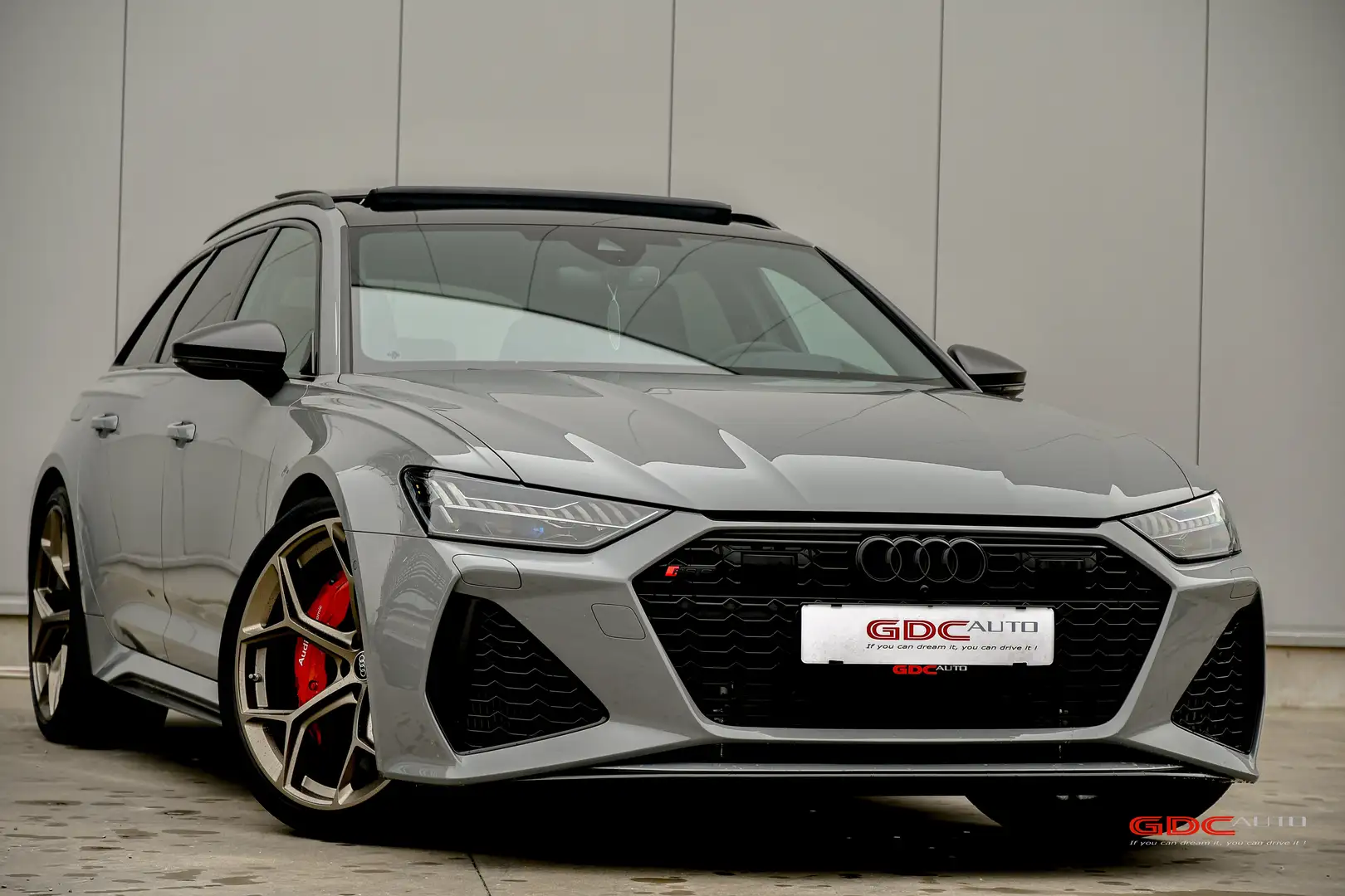 Audi RS6 Performance l Ceramic Brakes l Carbon Pakket Grijs - 1