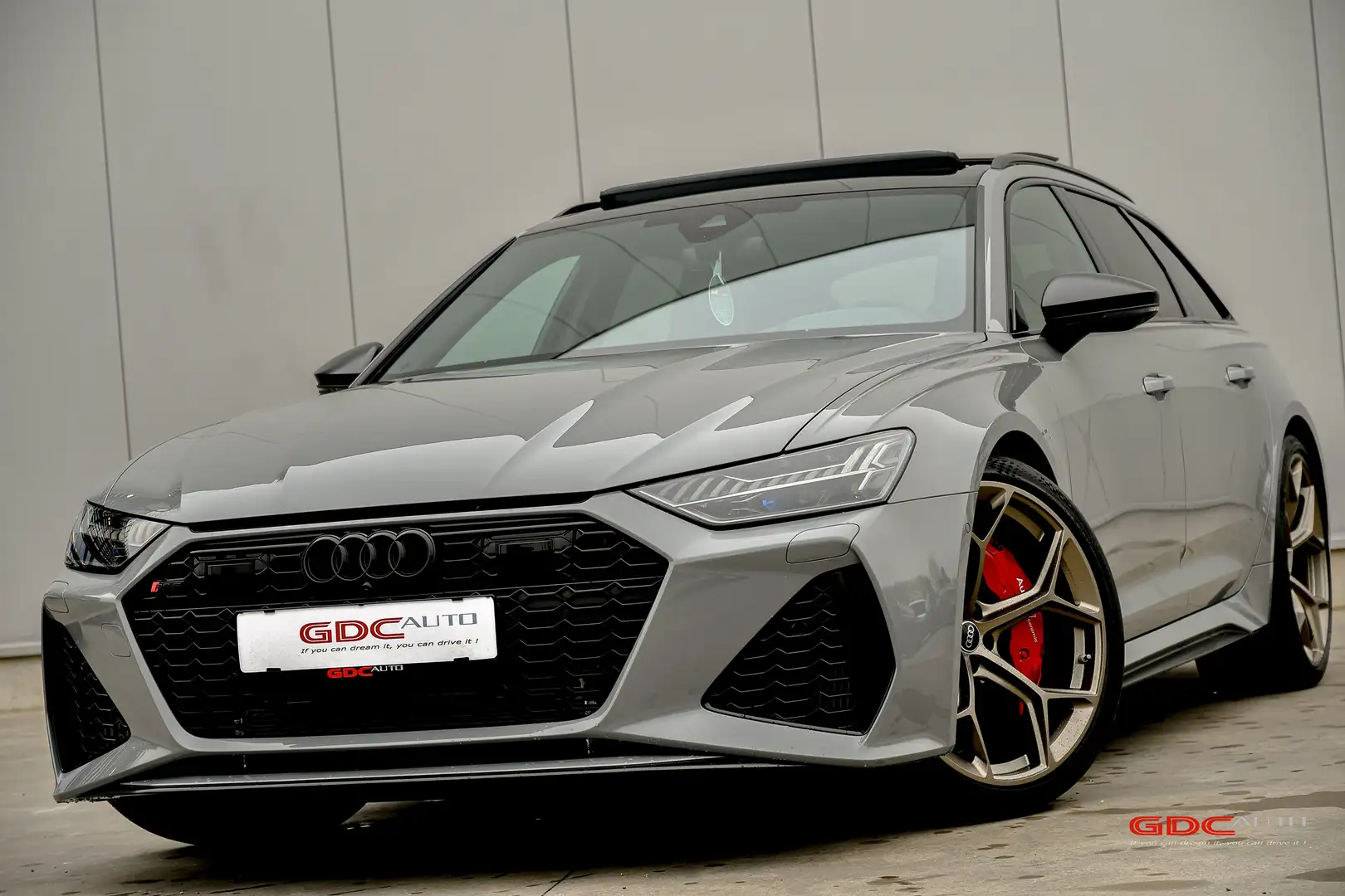 Audi RS6 Performance l Ceramic Brakes l Carbon Pakket Šedá - 1