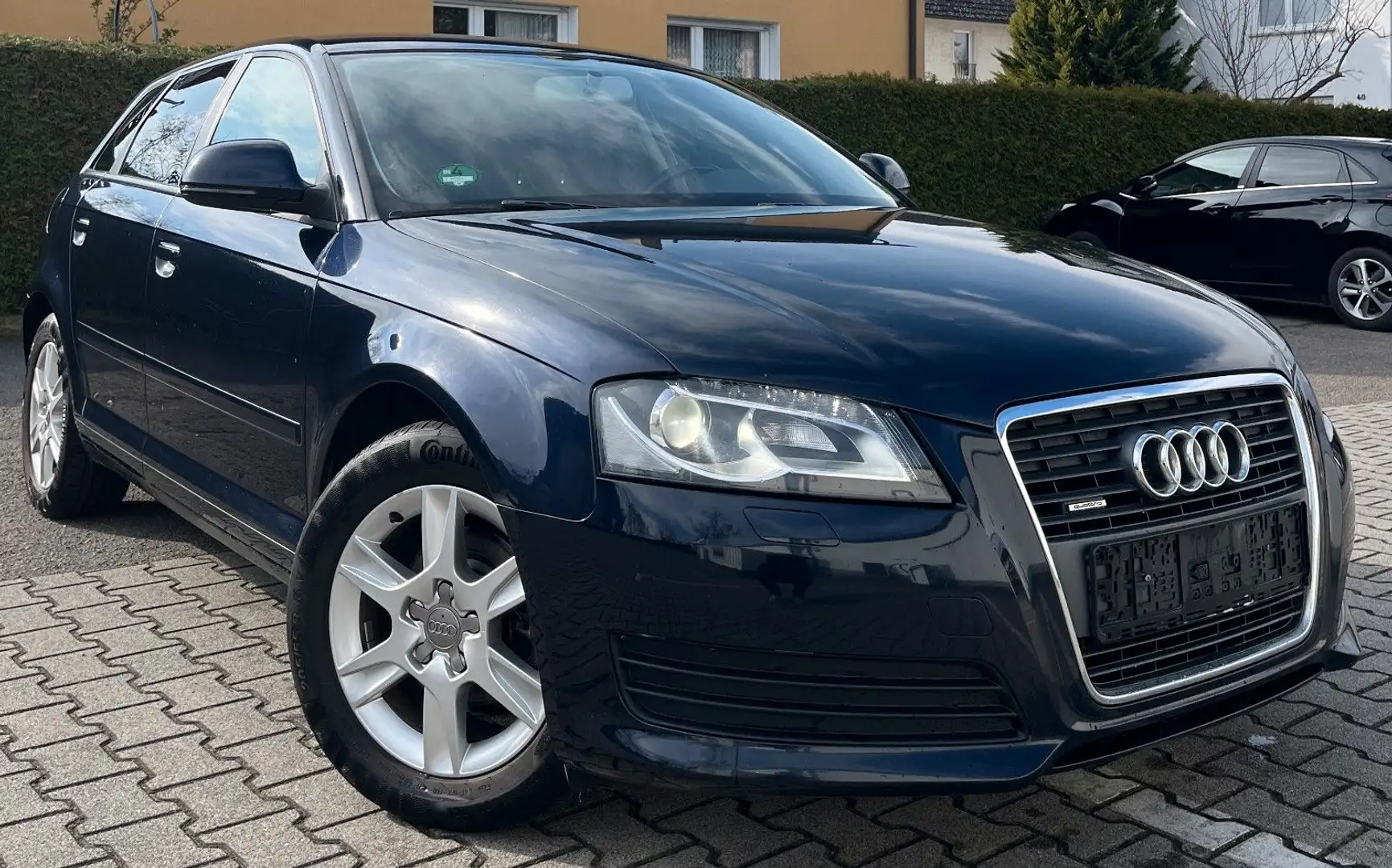 Audi A3 1.8 TFSI quattro Attraction XENON TOP Blauw - 2