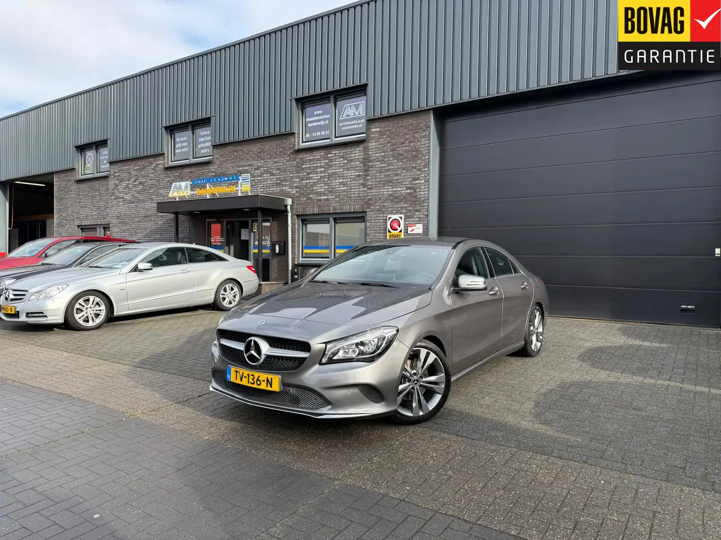 Mercedes-Benz CLA 180 Business Solution Plus Upgrade Edition | 1E EIGENA Grau - 1