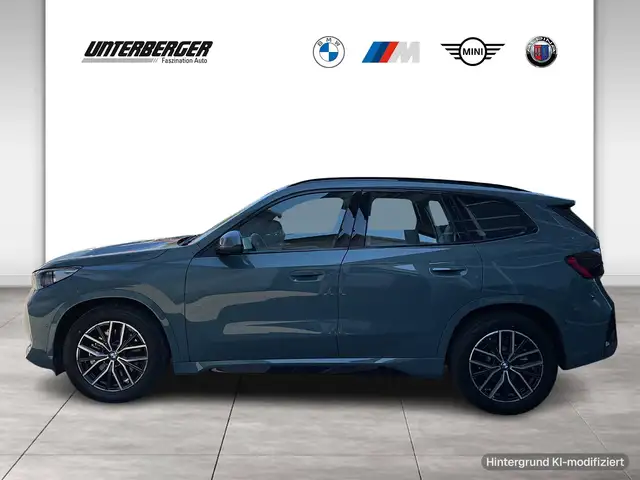 BMW X1 view 3