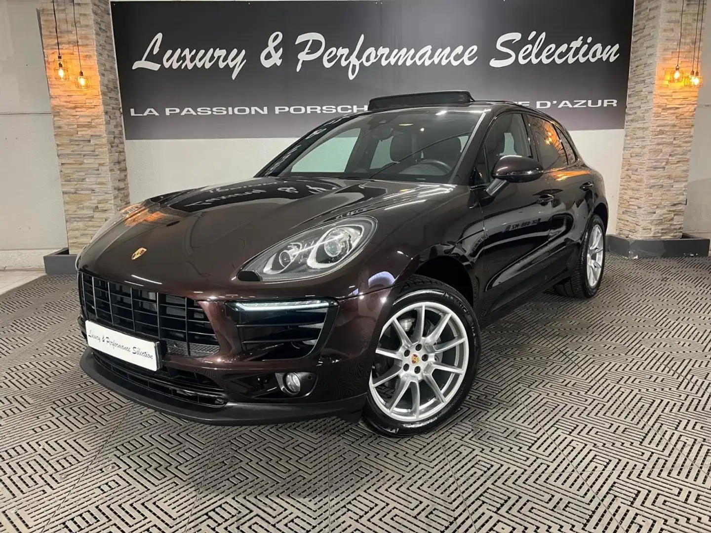 Porsche Macan 2.0 252ch PDK - 69000km - Toit ouvrant - Excellent Brun - 1