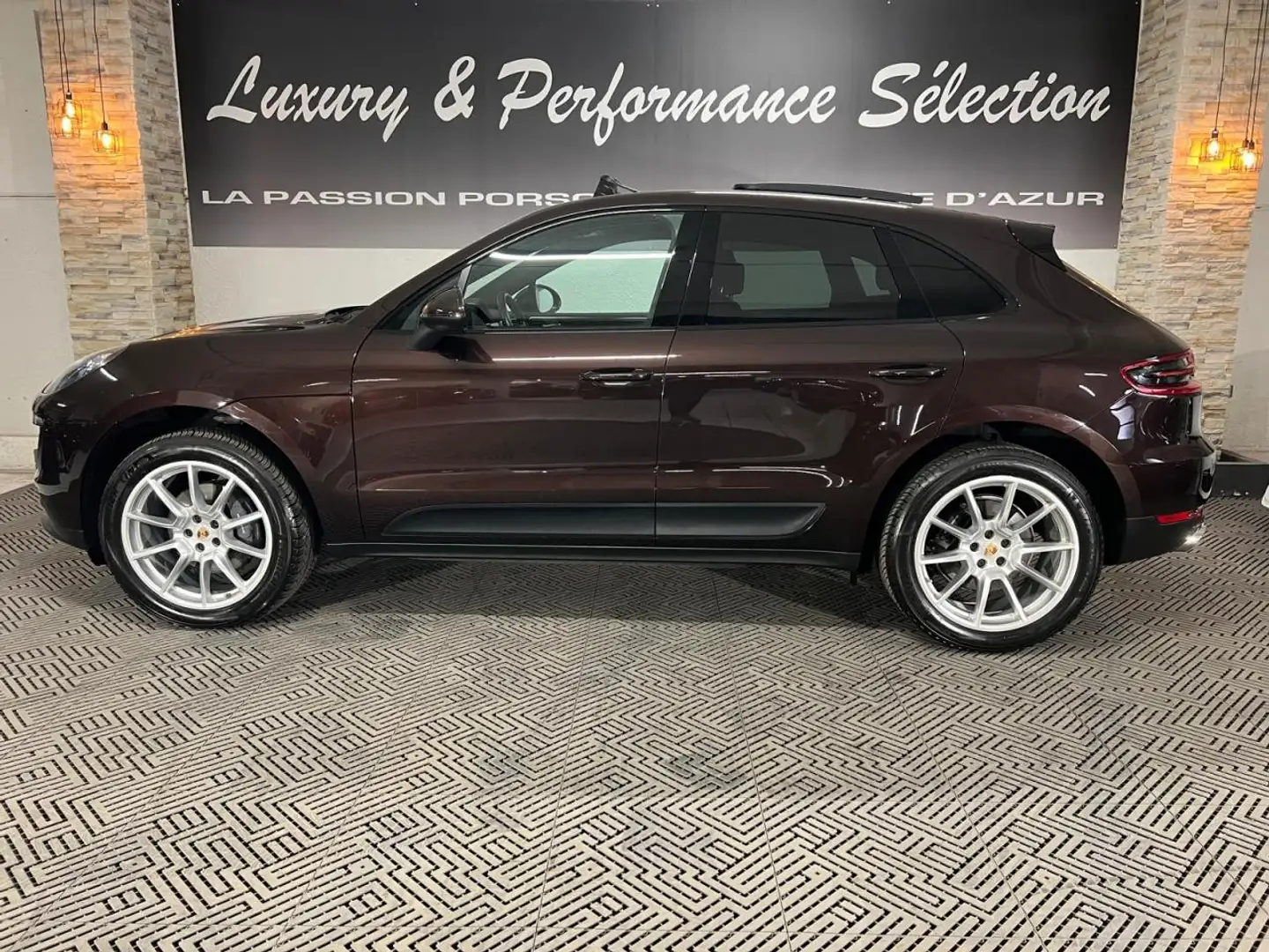 Porsche Macan 2.0 252ch PDK - 69000km - Toit ouvrant - Excellent Brun - 2