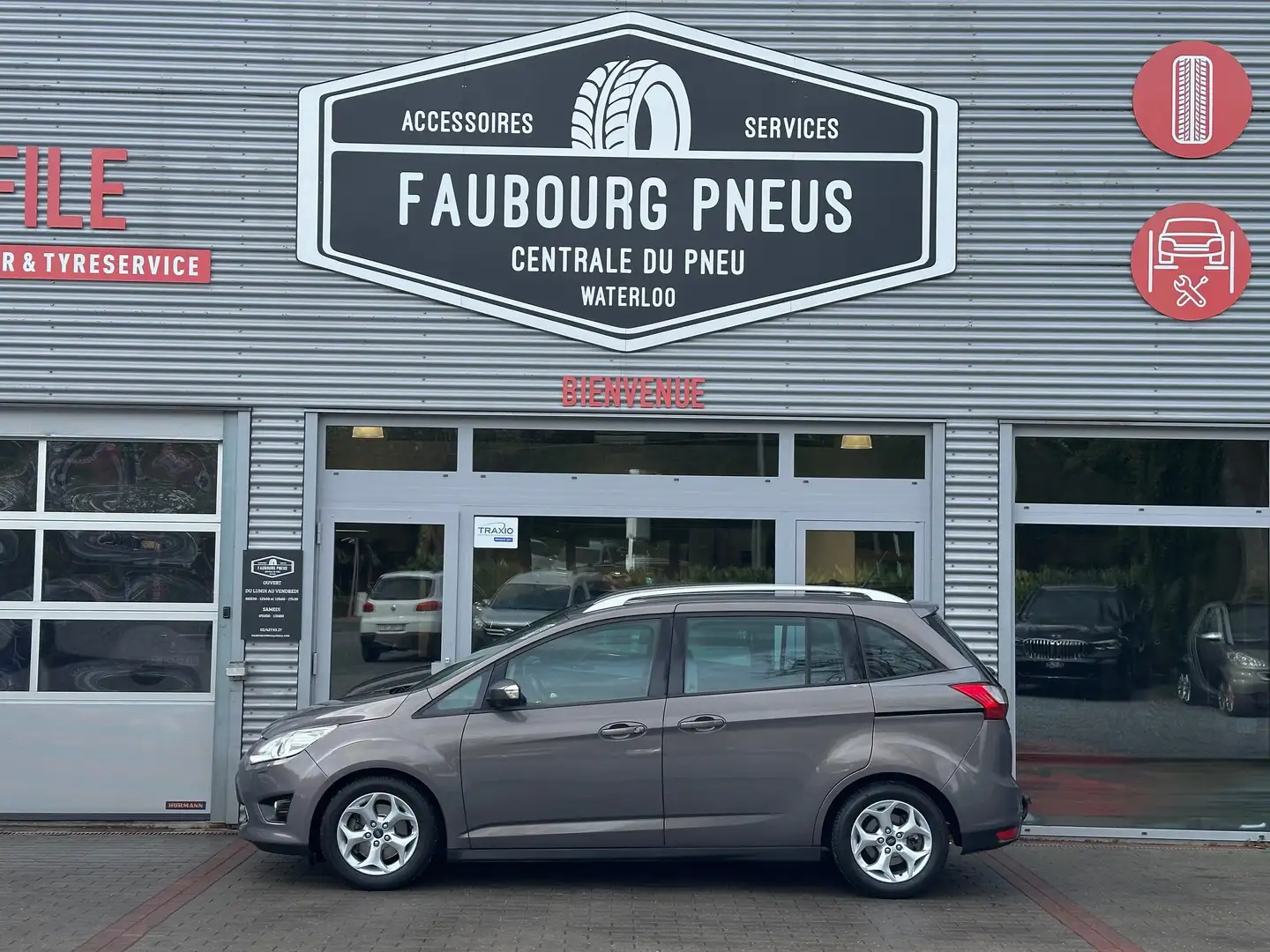 Ford Grand C-Max *1-PROPRIETAIRE*7-PLACE*NAVIGATION*AIRCO*67.000KM* Gris - 2