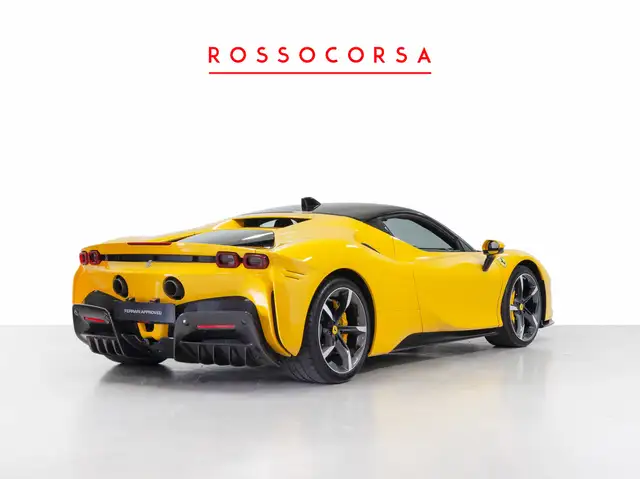 Ferrari SF90 Stradale view 5