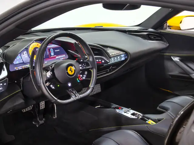 Ferrari SF90 Stradale view 8