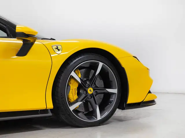 Ferrari SF90 Stradale view 7