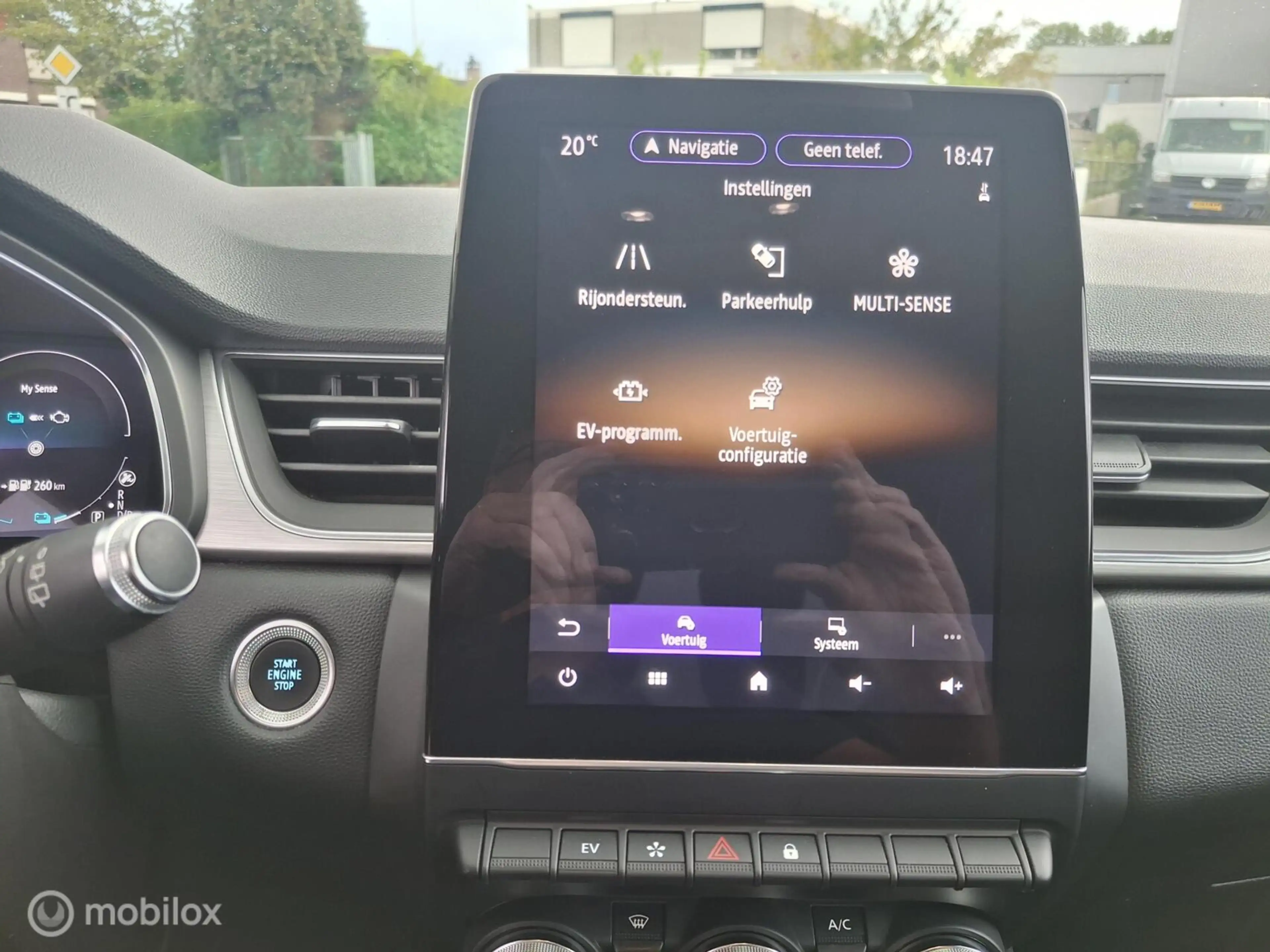 Renault Captur 1.6 E-Tech Plug-in Hybrid 160 Intens — photo 11