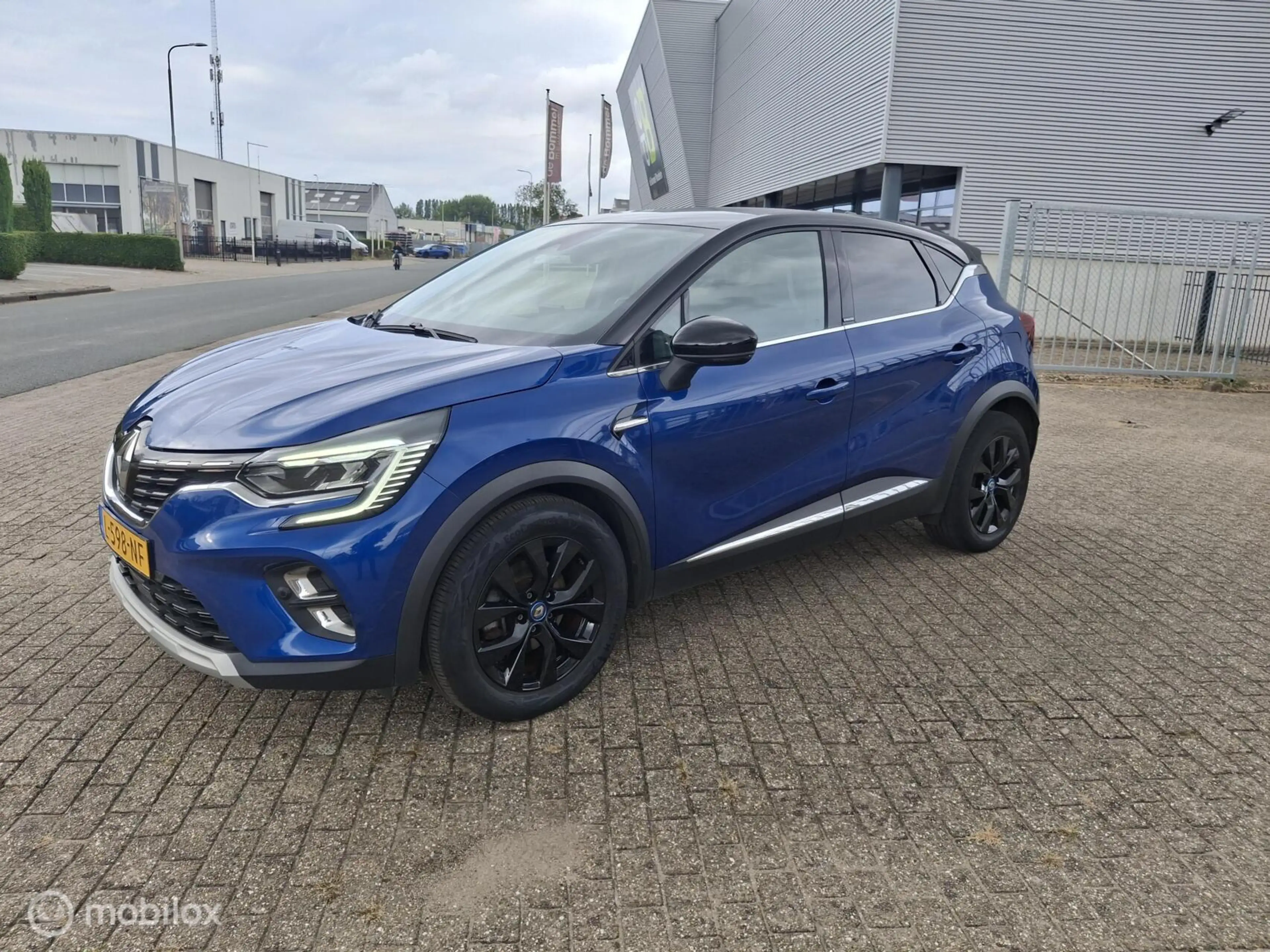 Renault Captur 1.6 E-Tech Plug-in Hybrid 160 Intens — photo 6