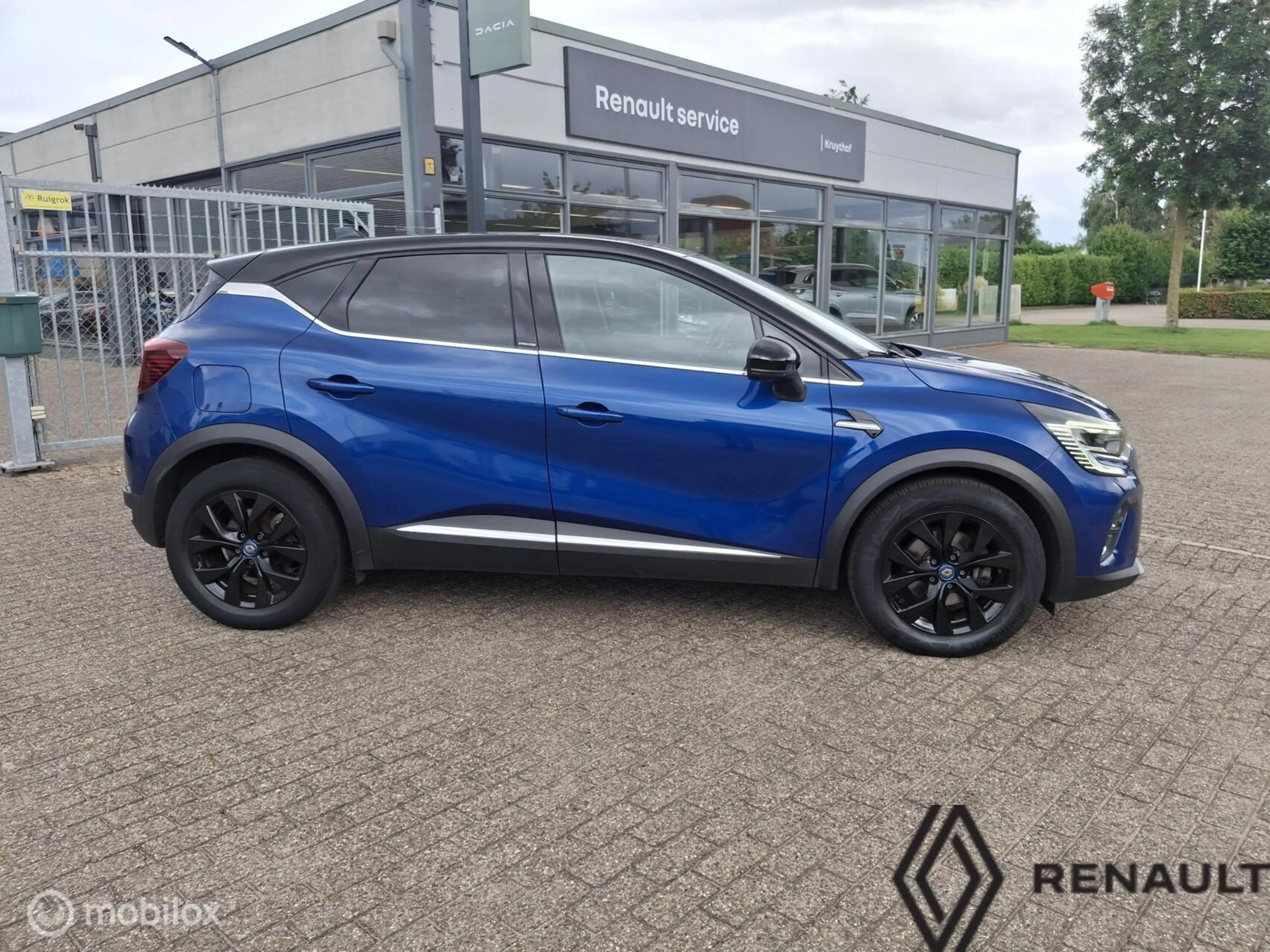 Renault Captur 1.6 E-Tech Plug-in Hybrid 160 Intens — photo 2
