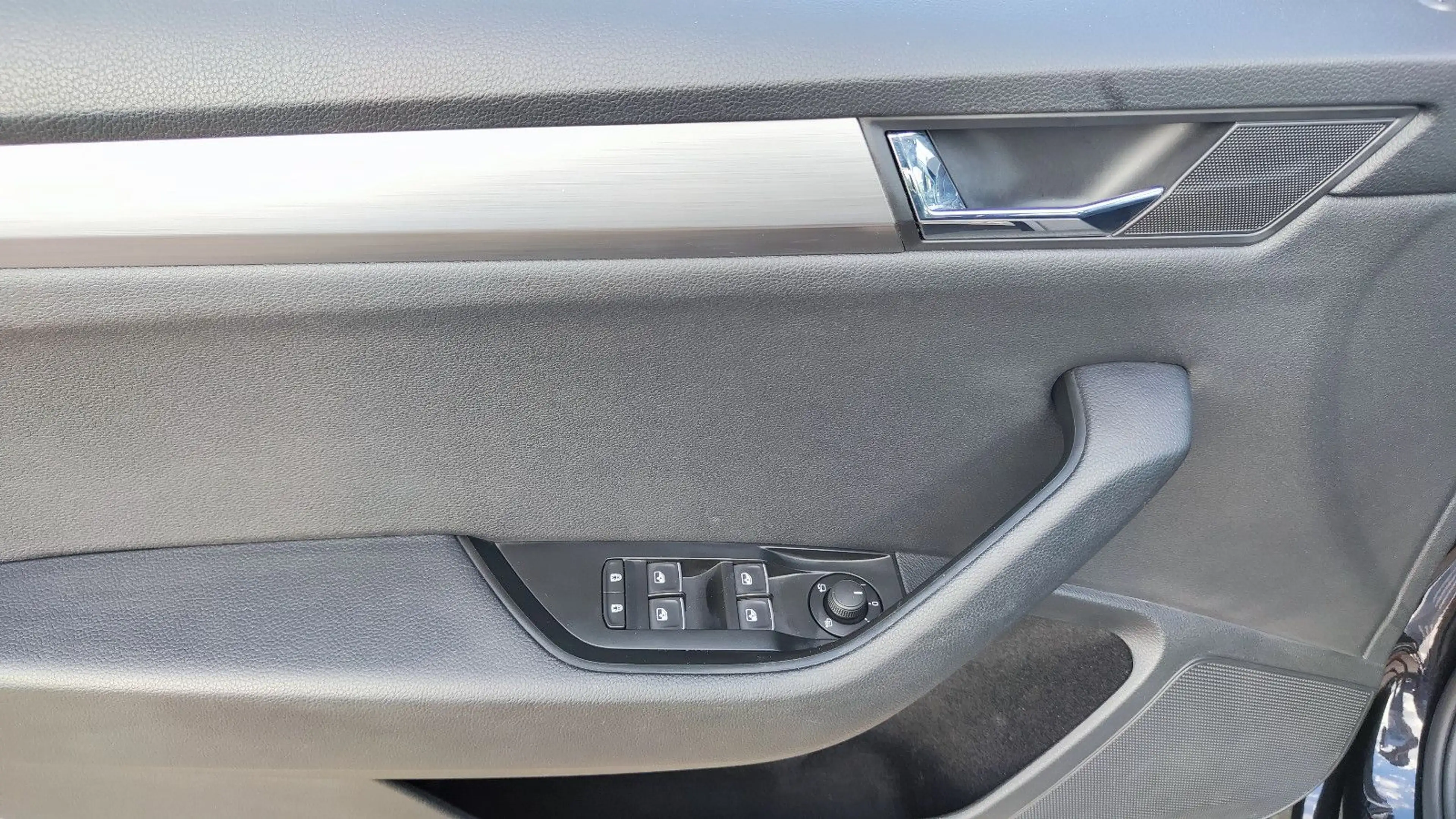Skoda Superb Combi Style 1.5 TSI Xenon* 1.Hand* — photo 20