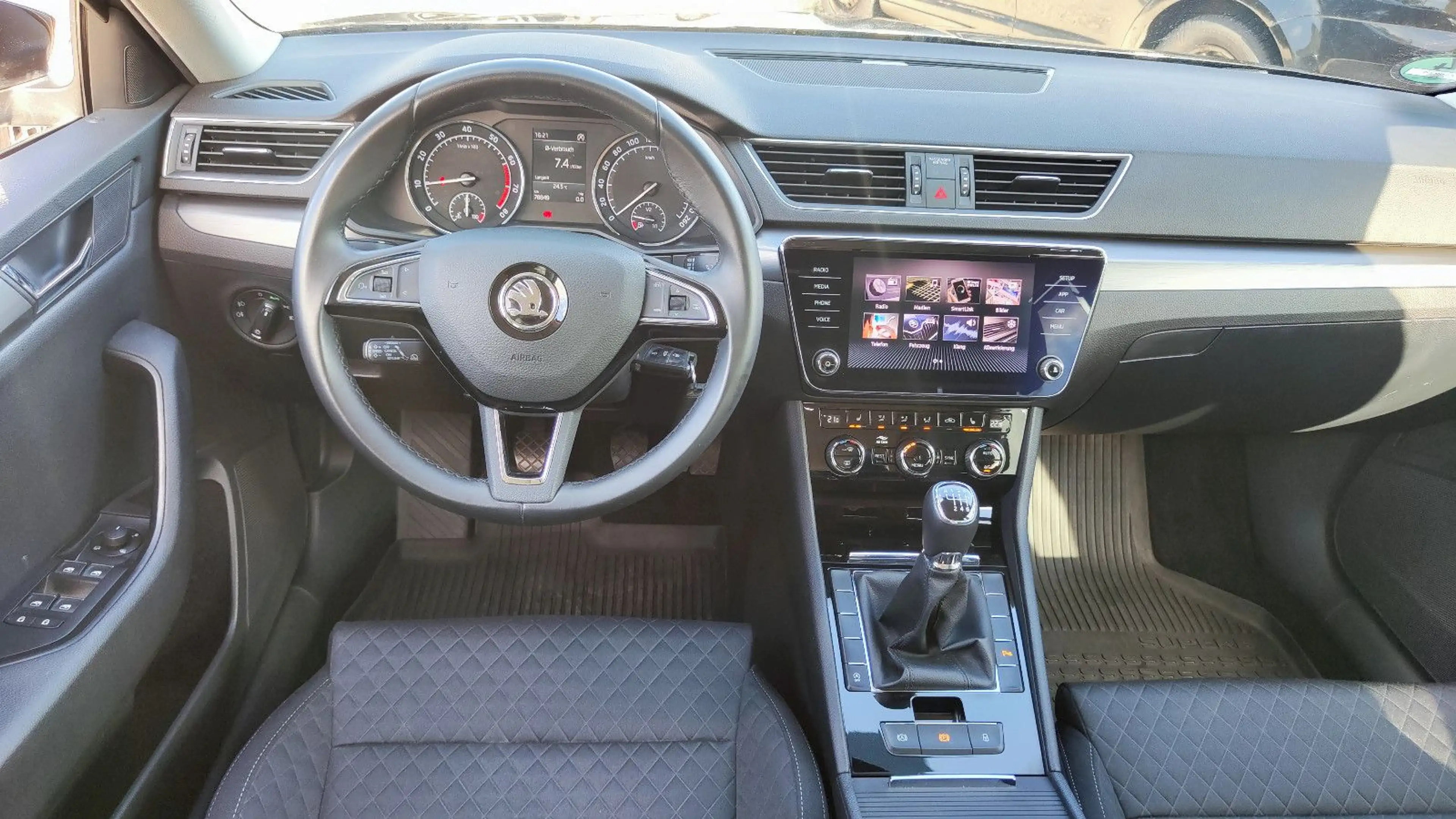 Skoda Superb Combi Style 1.5 TSI Xenon* 1.Hand* — photo 25