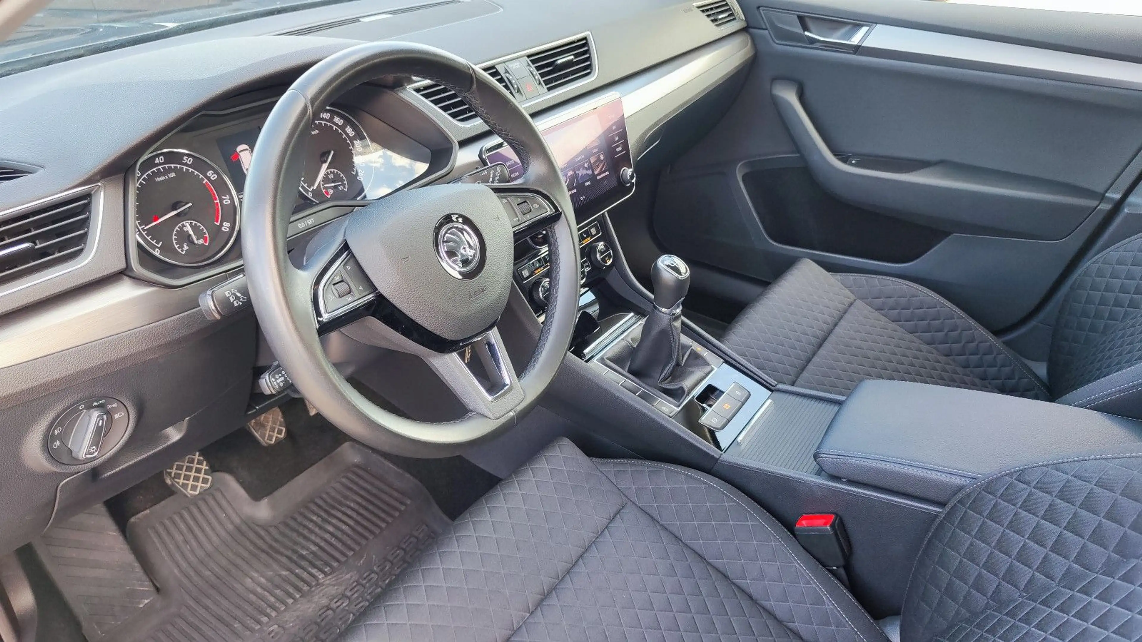 Skoda Superb Combi Style 1.5 TSI Xenon* 1.Hand* — photo 24