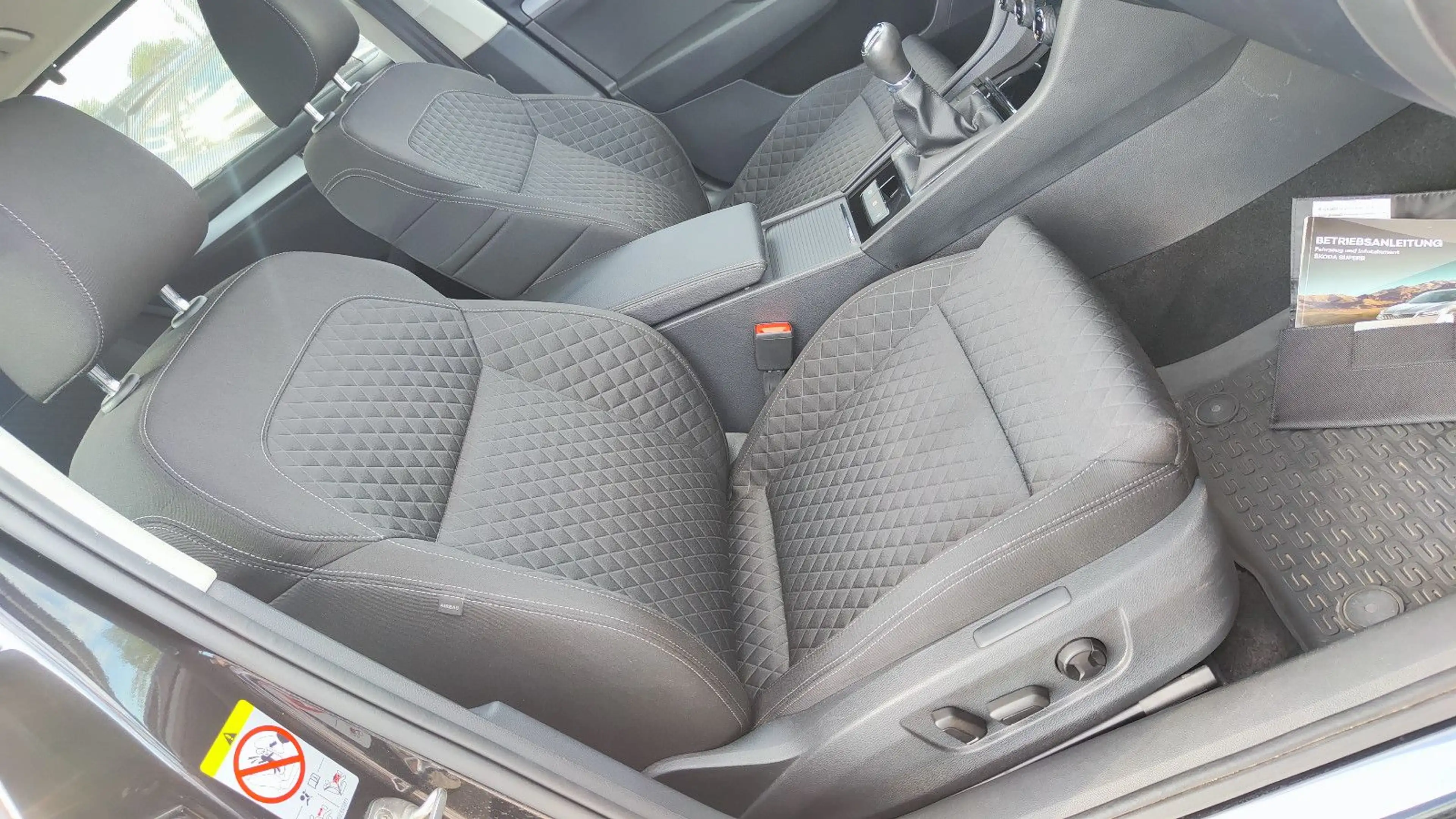 Skoda Superb Combi Style 1.5 TSI Xenon* 1.Hand* — photo 38