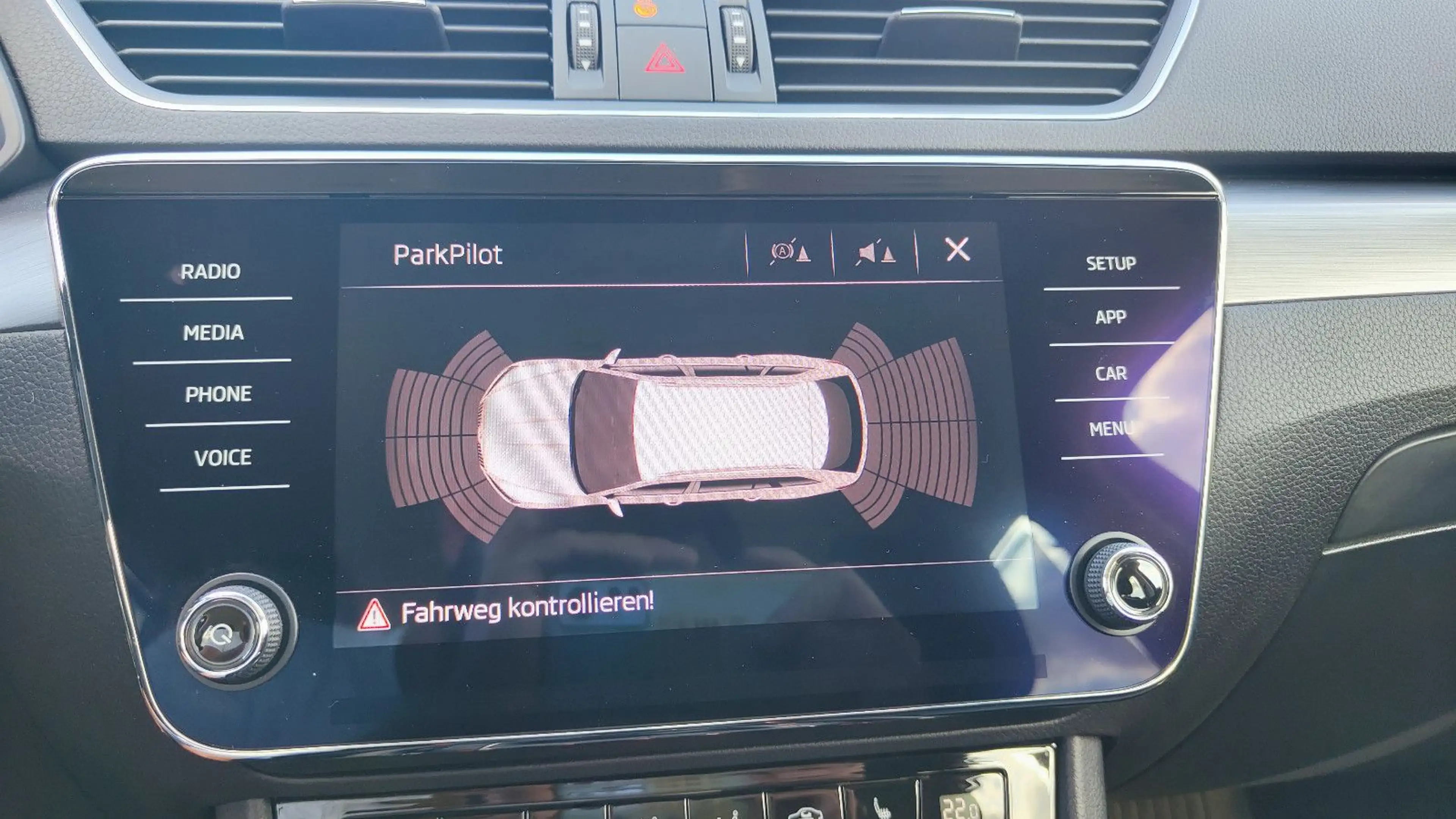 Skoda Superb Combi Style 1.5 TSI Xenon* 1.Hand* — photo 30