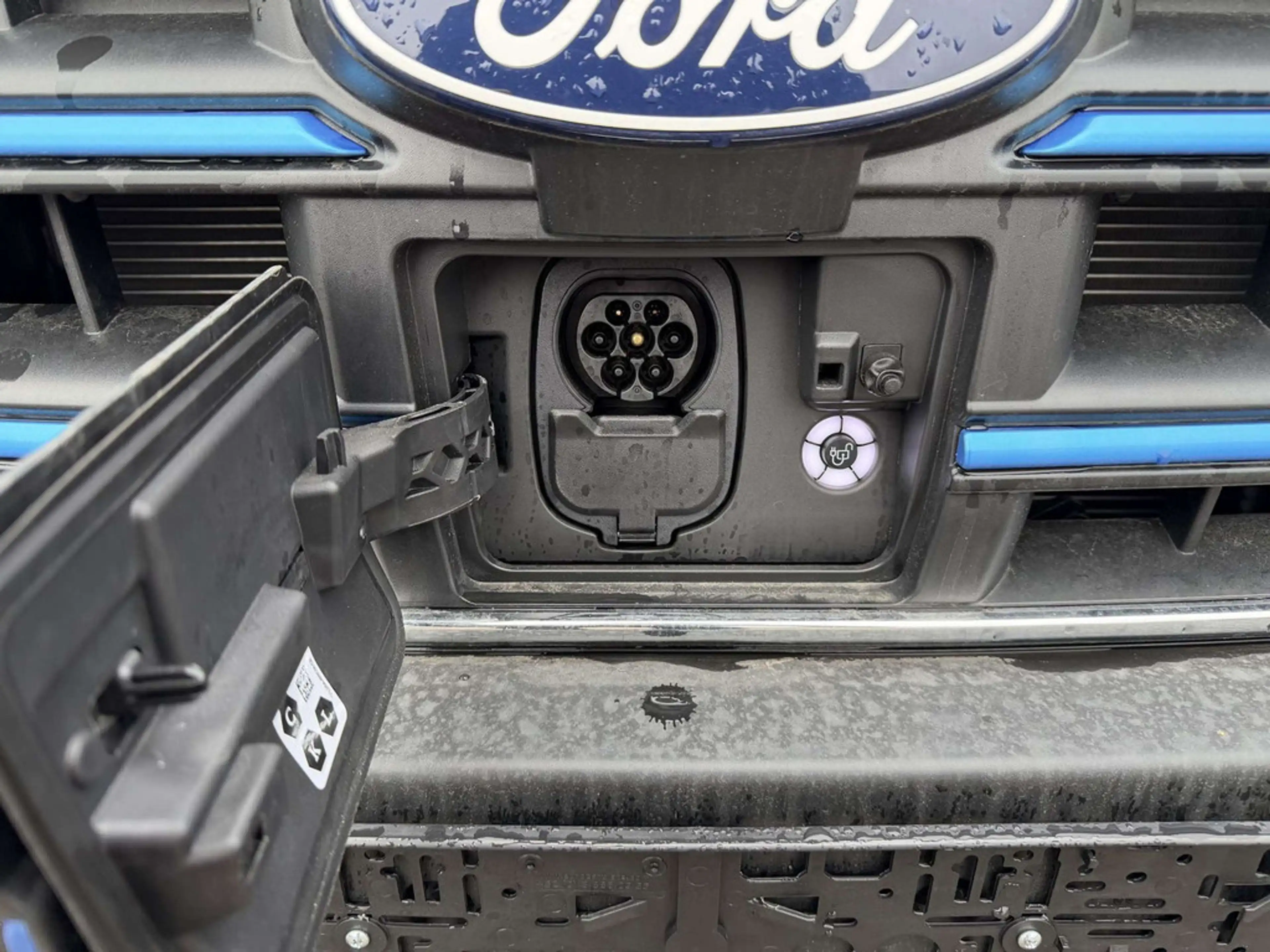 Ford E-Transit 350E L4H3 Electric 92kWh Trend RWD AUT — photo 10