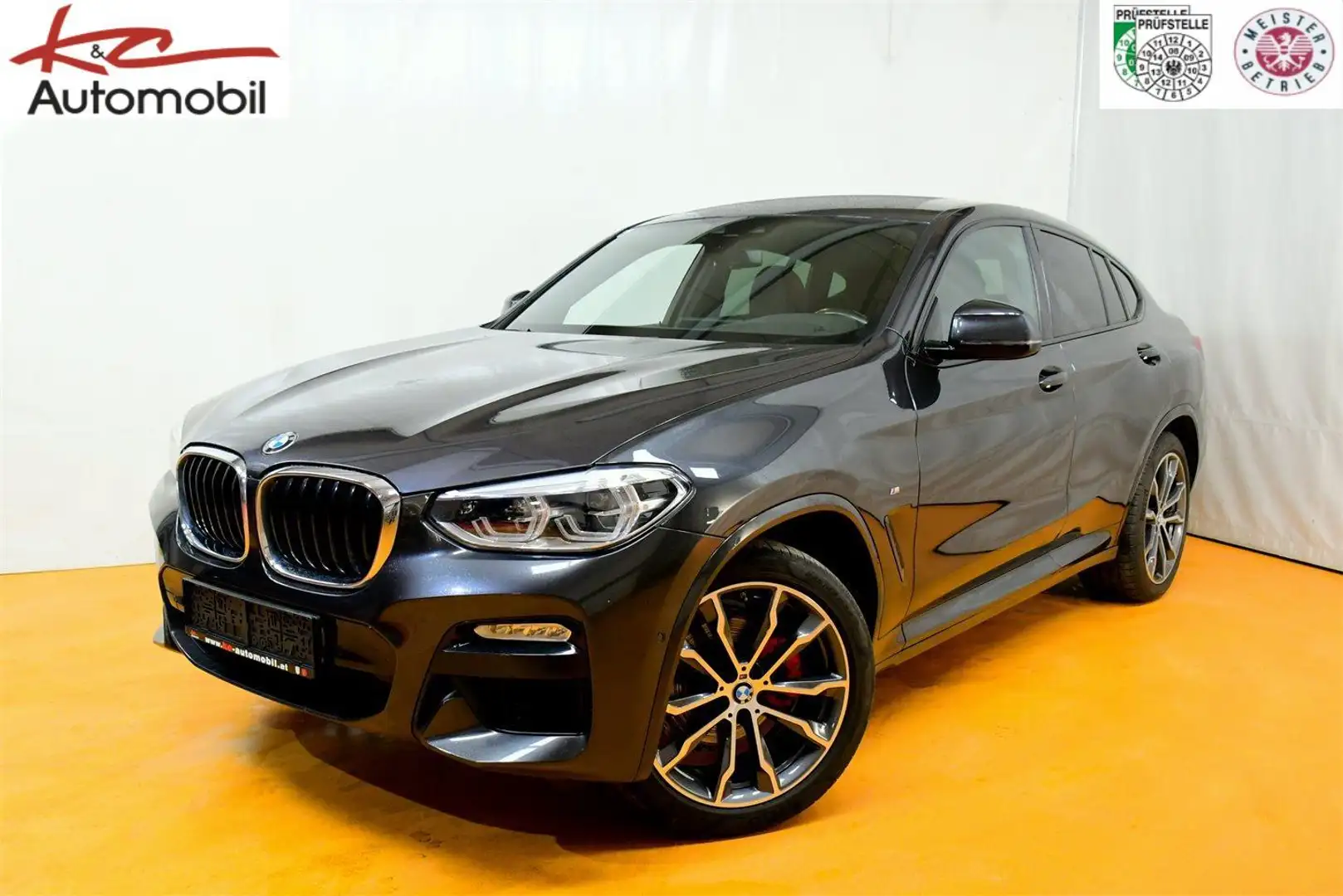 BMW X4 xDrive 20d M Sport X Aut LEDER_HEADUP Grau - 1