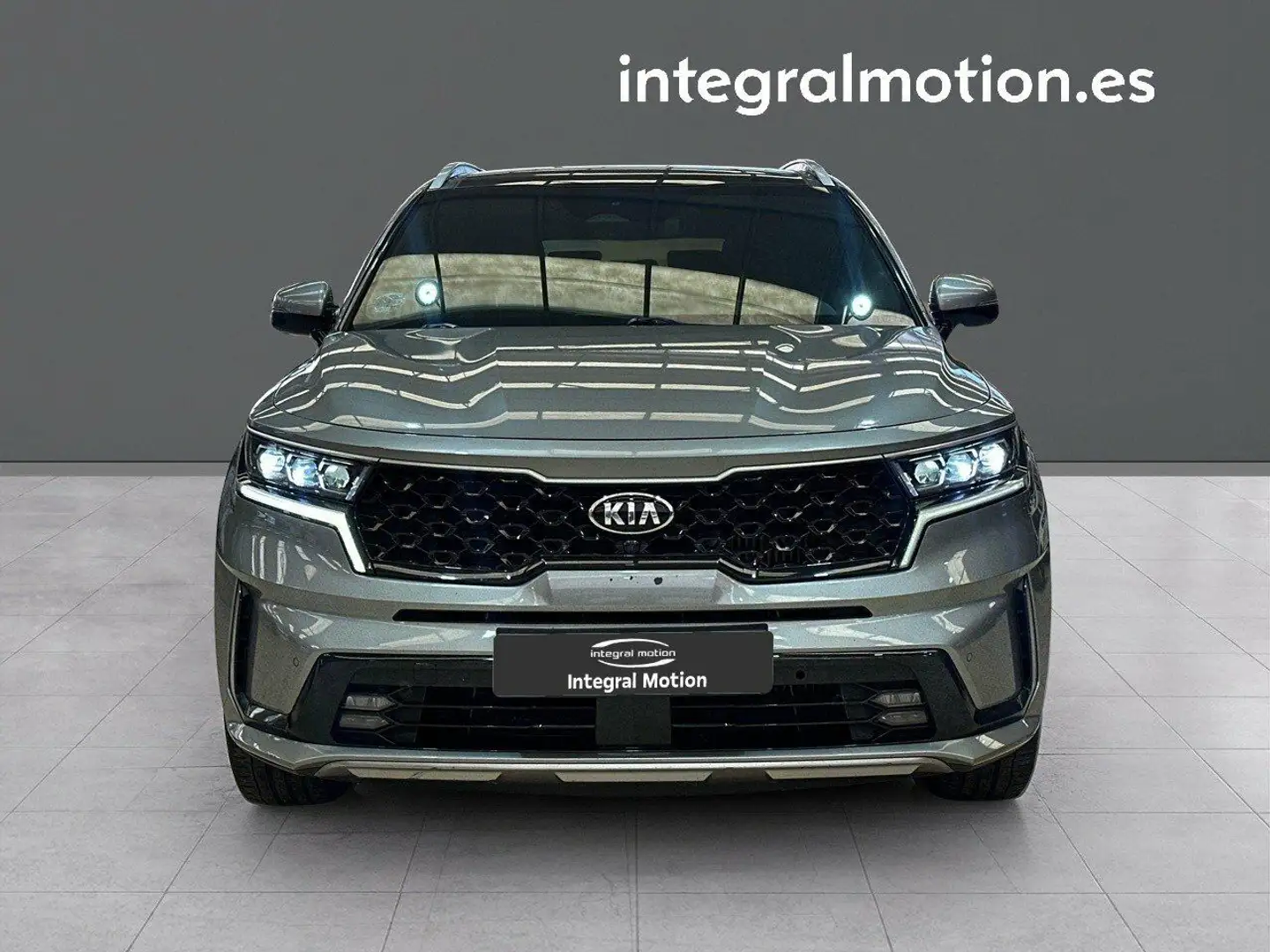 Kia Sorento Emotion P. Luxury 2WD 1.6 T-GDI 180CV AT6 Gris - 2