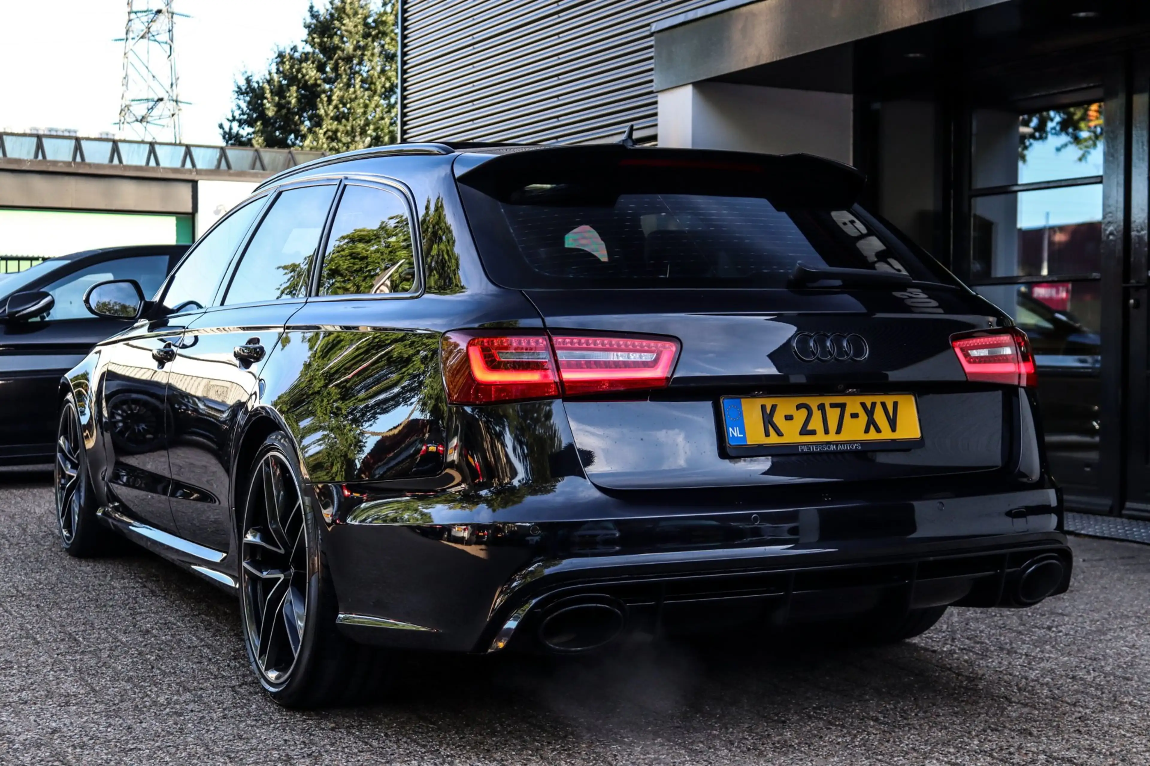 Audi RS6 Avant 4.0 TFSI Quattro 706PK PANO 360 EXCLUSIVE — photo 3