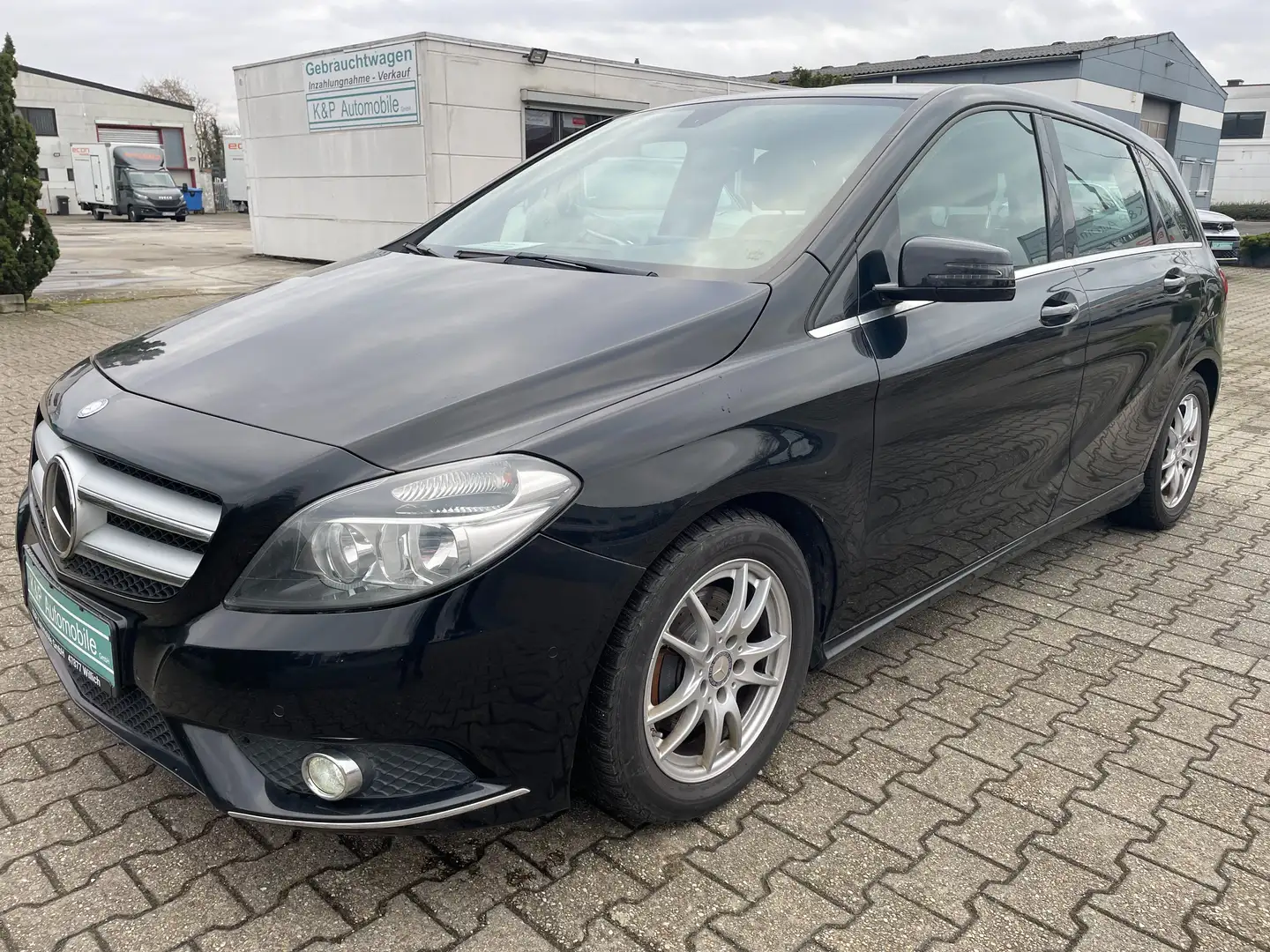 Mercedes-Benz B 180 B 180 CDI ; Navi, abnehmb. AHK, Sitzh. Schwarz - 1
