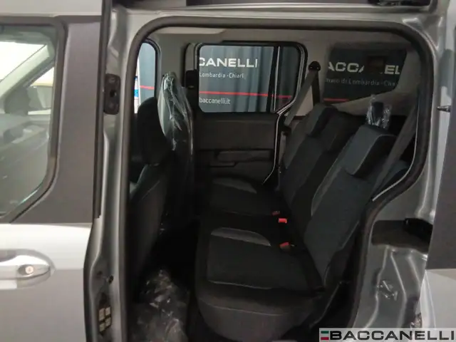 Ford Tourneo Courier view 12