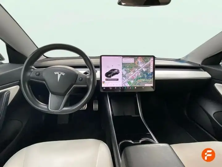 Tesla Model 3 2019, foto 15