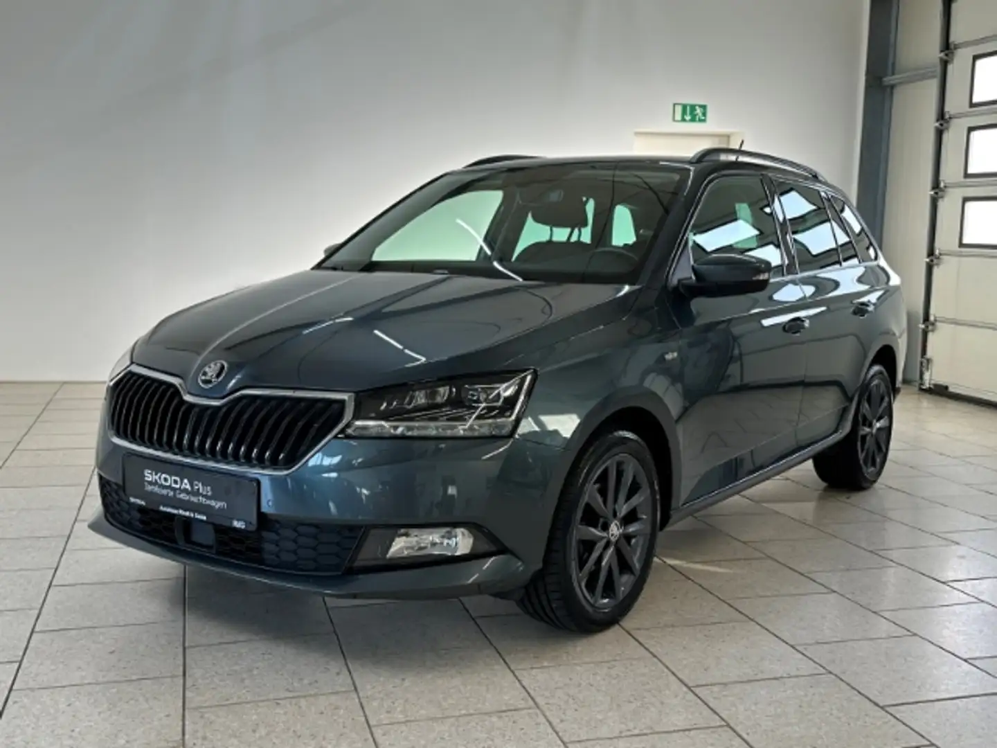 Skoda Fabia Combi Ambition 1.0 MPI Navi LED PDC SHZ Grau - 2
