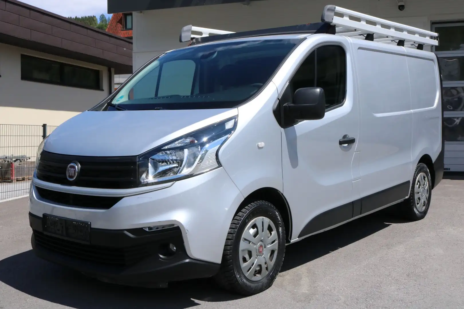Fiat Talento 1.6 Ecojet 125 TwinTurbo L1H1 1,2t SX Grau - 2