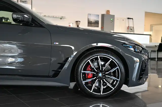 BMW M view 4