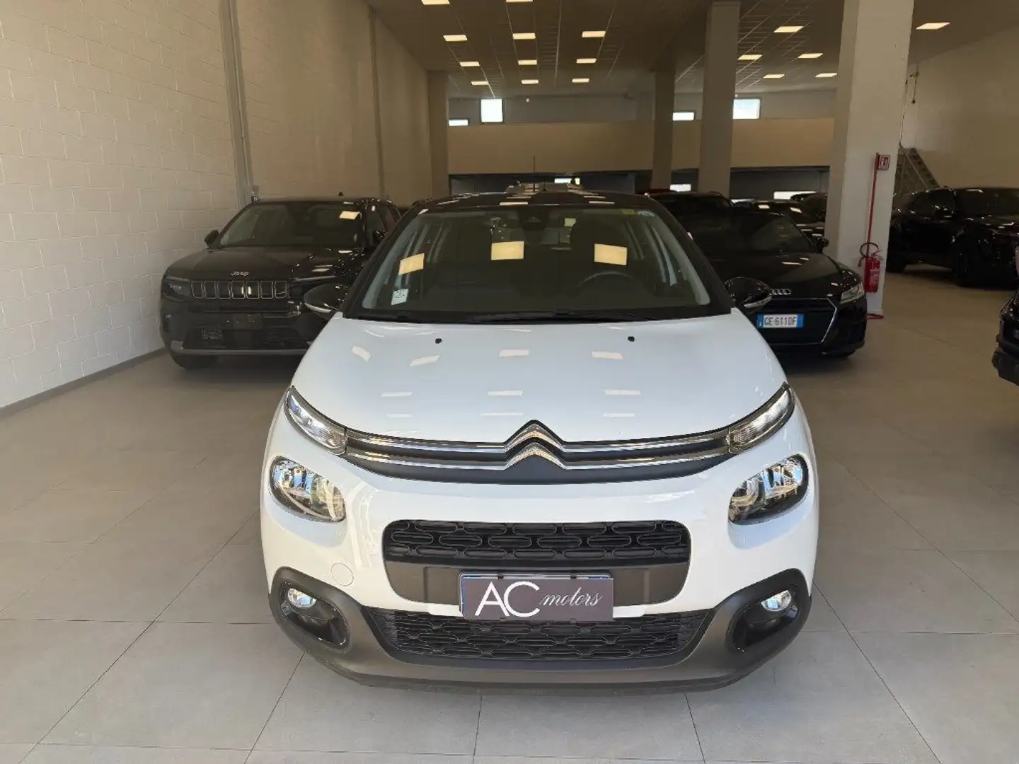 Citroen C3 PureTech 82 S&S Shine Blanc - 1
