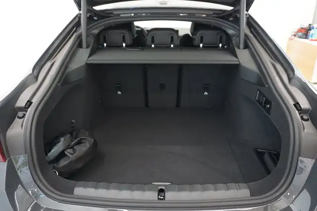 BMW i4 Gran Coupe xDrive40 Ansicht 2