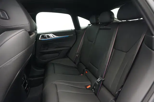 BMW i4 Gran Coupe xDrive40 Ansicht 9