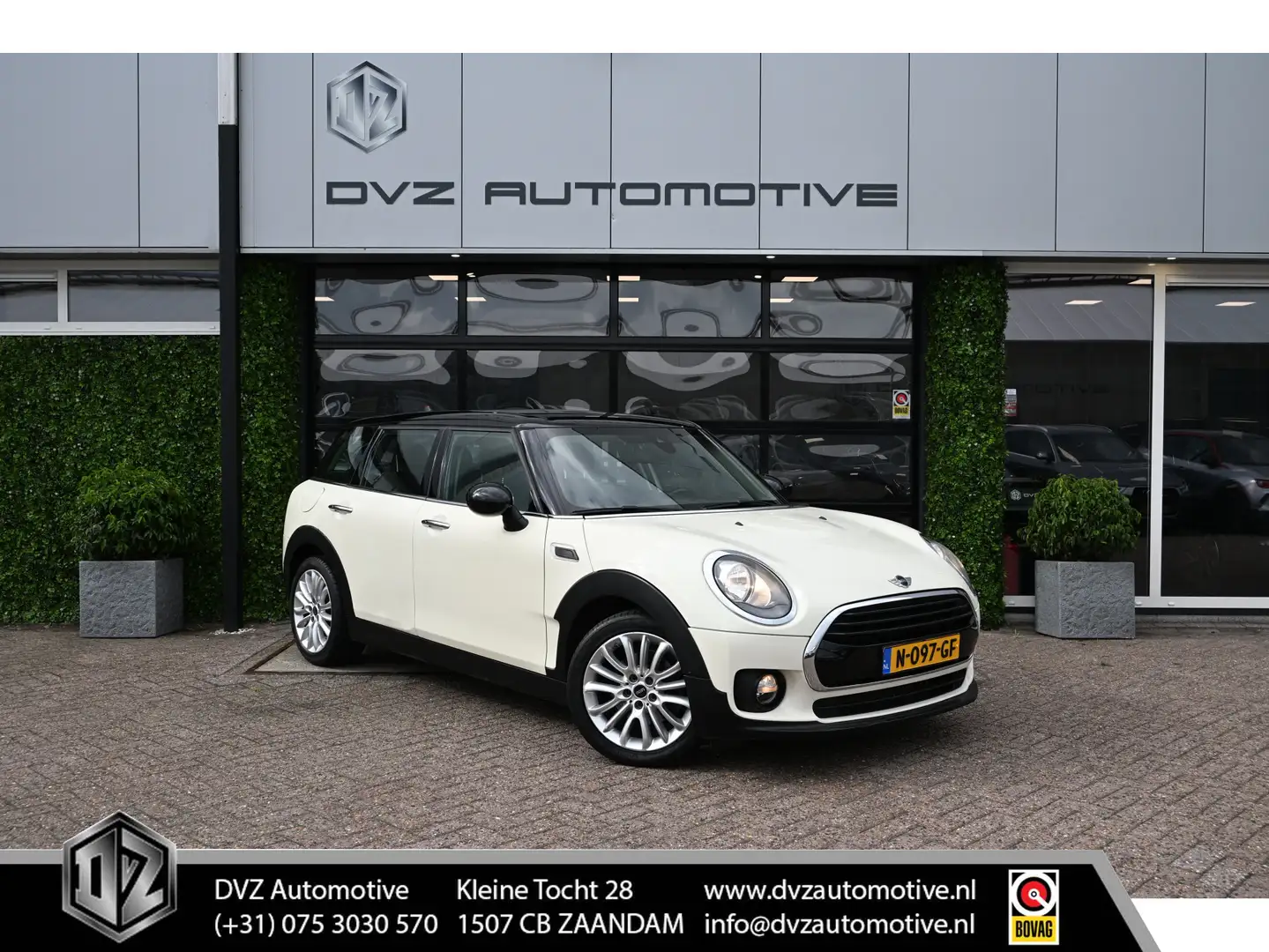 MINI Cooper Clubman Mini 1.5 Serious Business Automaat | Navi | Cruise Alb - 1