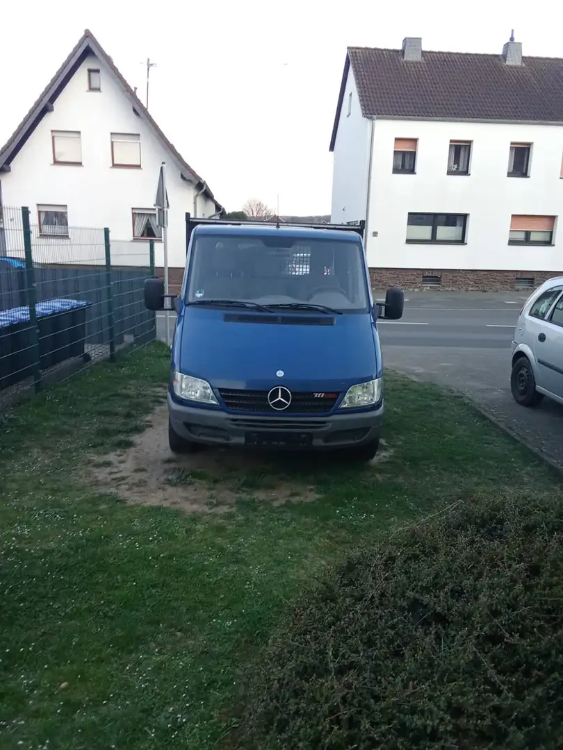 Mercedes-Benz 311 CDI Albastru - 2
