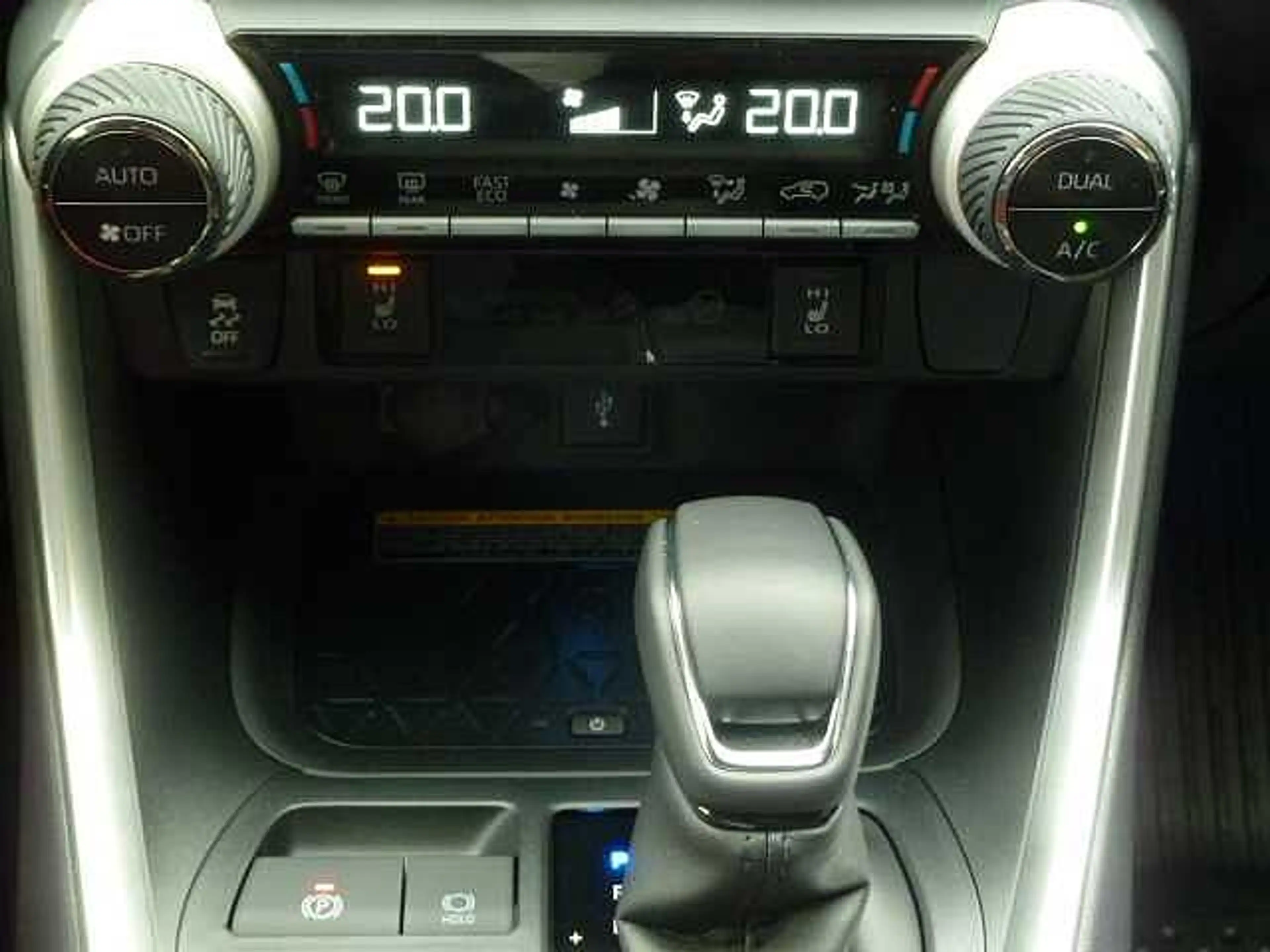 Toyota RAV 4 Hybr. black edition 4x4  Pano, LED, Leder, 360° — photo 15