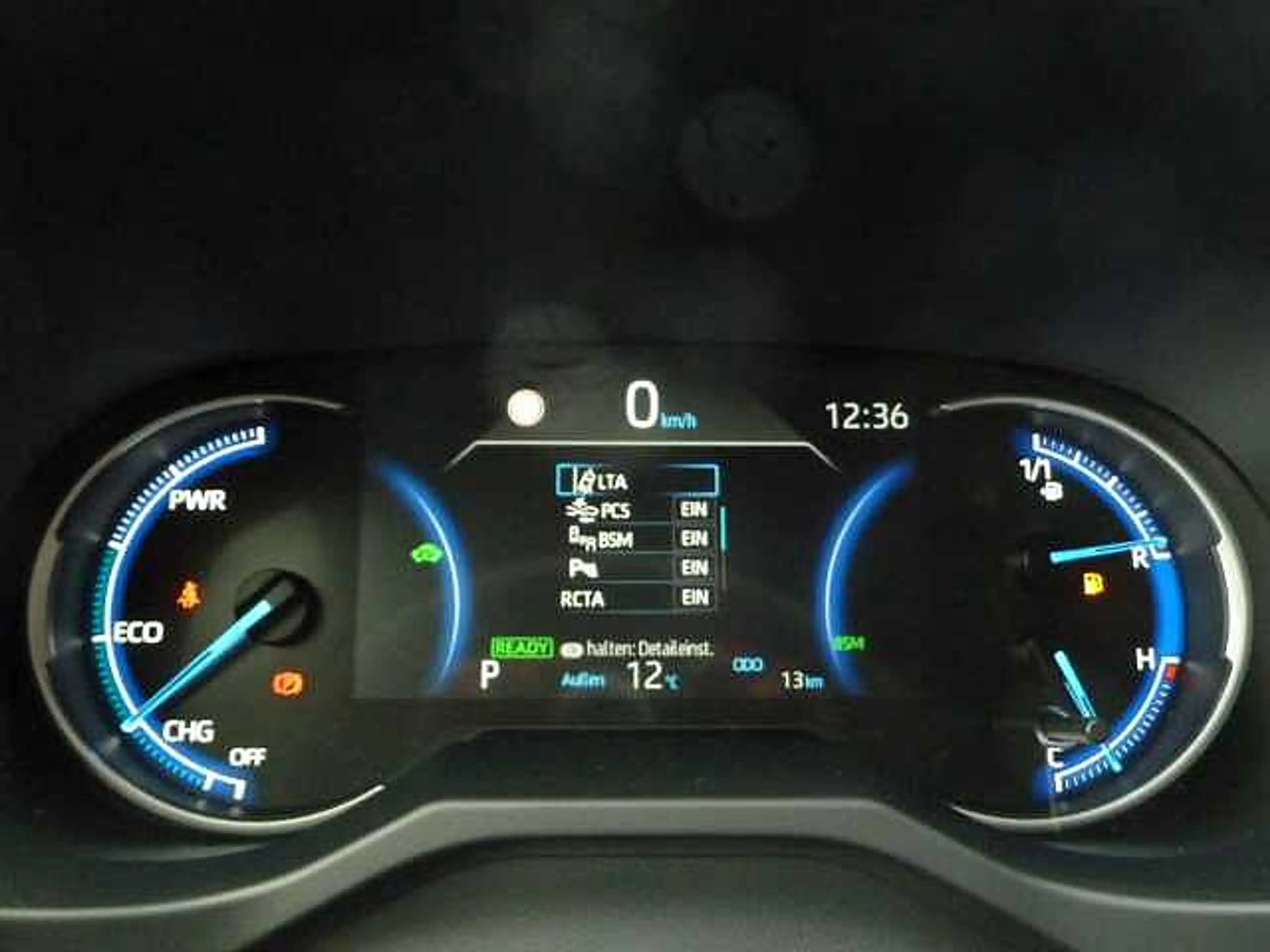 Toyota RAV 4 Hybr. black edition 4x4  Pano, LED, Leder, 360° — photo 11