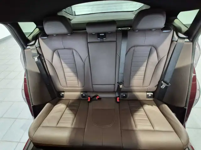 BMW X4 view 14