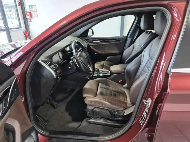 BMW X4 view 8