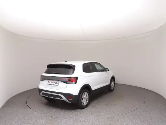 Volkswagen T-Cross view 5