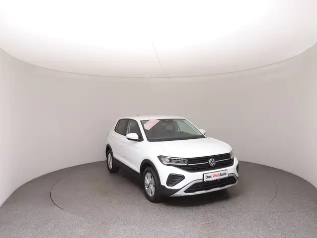 Volkswagen T-Cross view 3